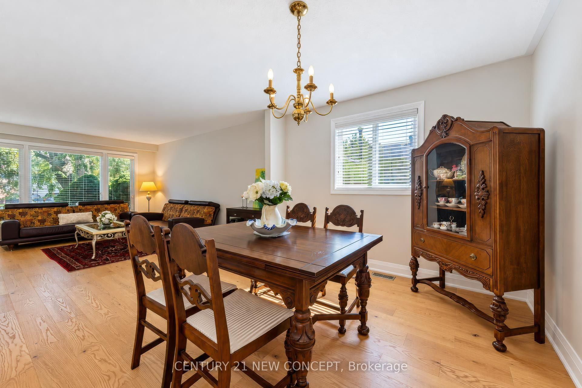 Photo 7 of 82 Keyworth Trail, Scarborough, Agincourt South-Malvern West — HOMEH