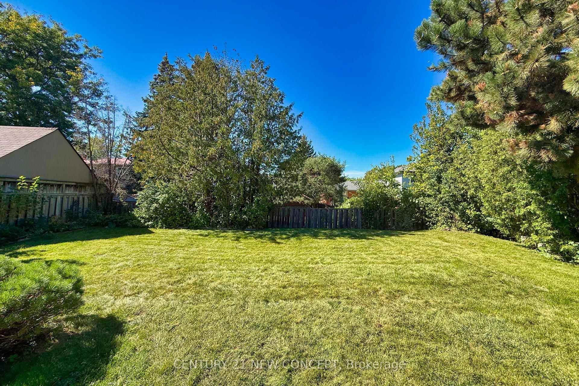 Photo 32 of 82 Keyworth Trail, Scarborough, Agincourt South-Malvern West — HOMEH