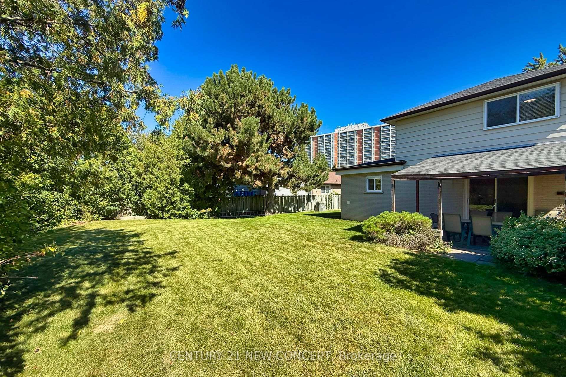 Photo 35 of 82 Keyworth Trail, Scarborough, Agincourt South-Malvern West — HOMEH