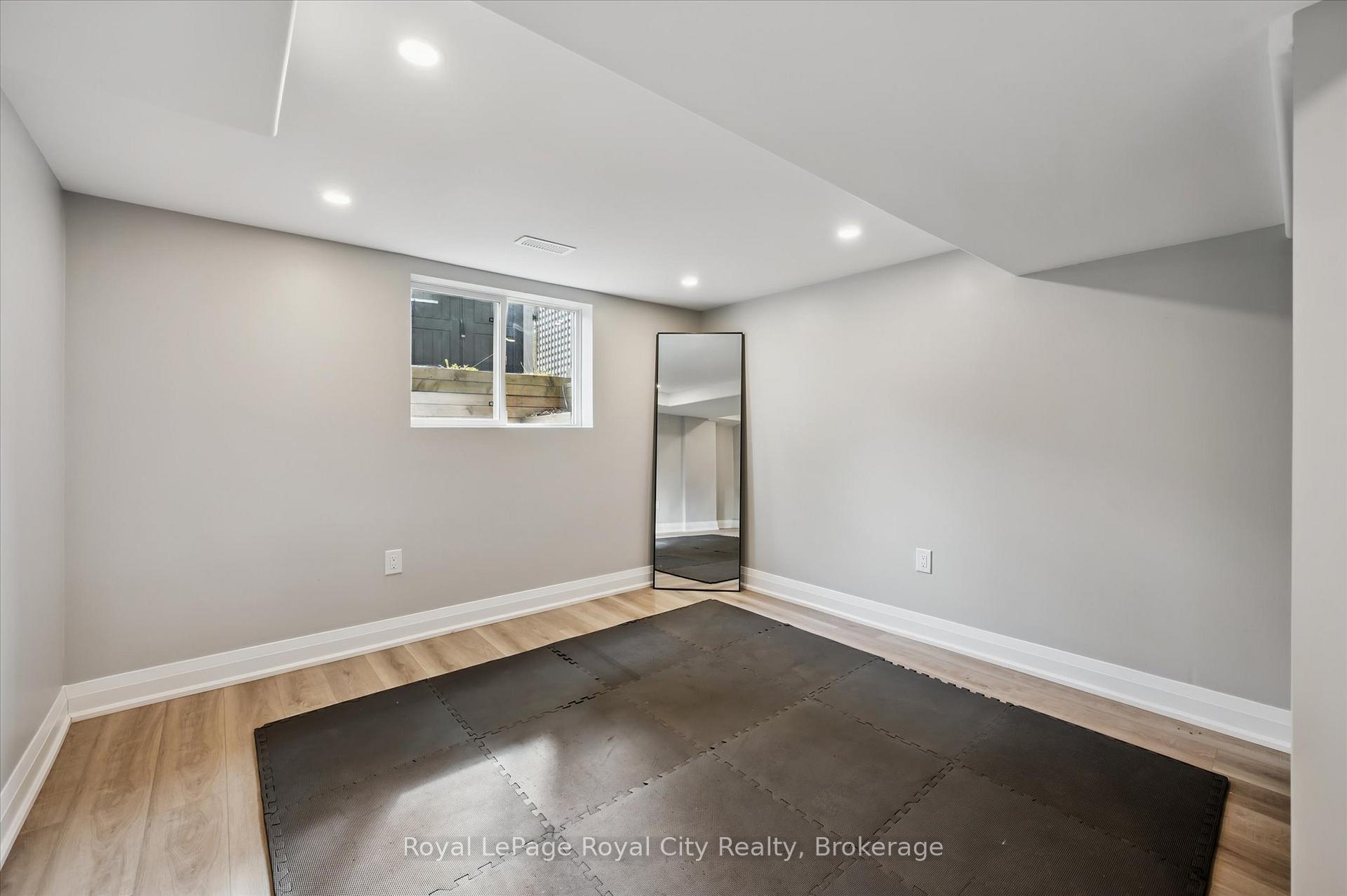 Photo 19 of 20 Highview Place, Guelph, Exhibition Park — HOMEH