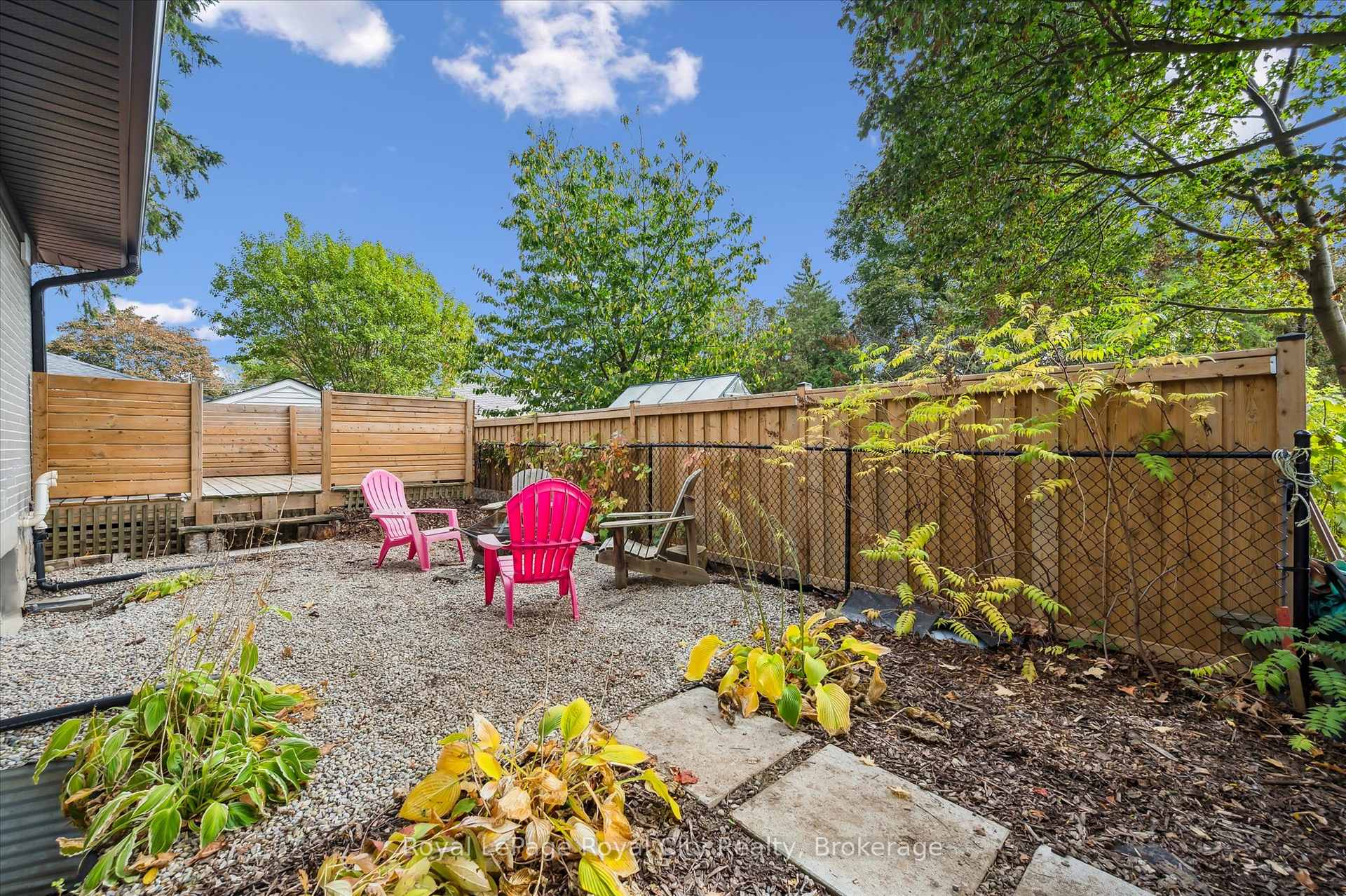 Photo 22 of 20 Highview Place, Guelph, Exhibition Park — HOMEH