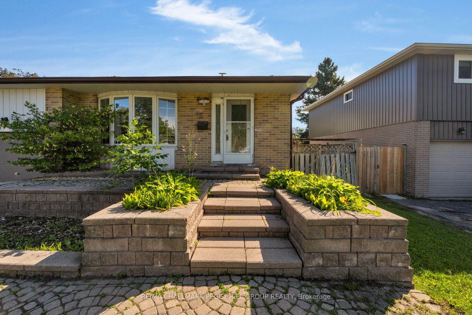 Photo 3 of 46 College Crescent, Barrie, Grove East — HOMEH
