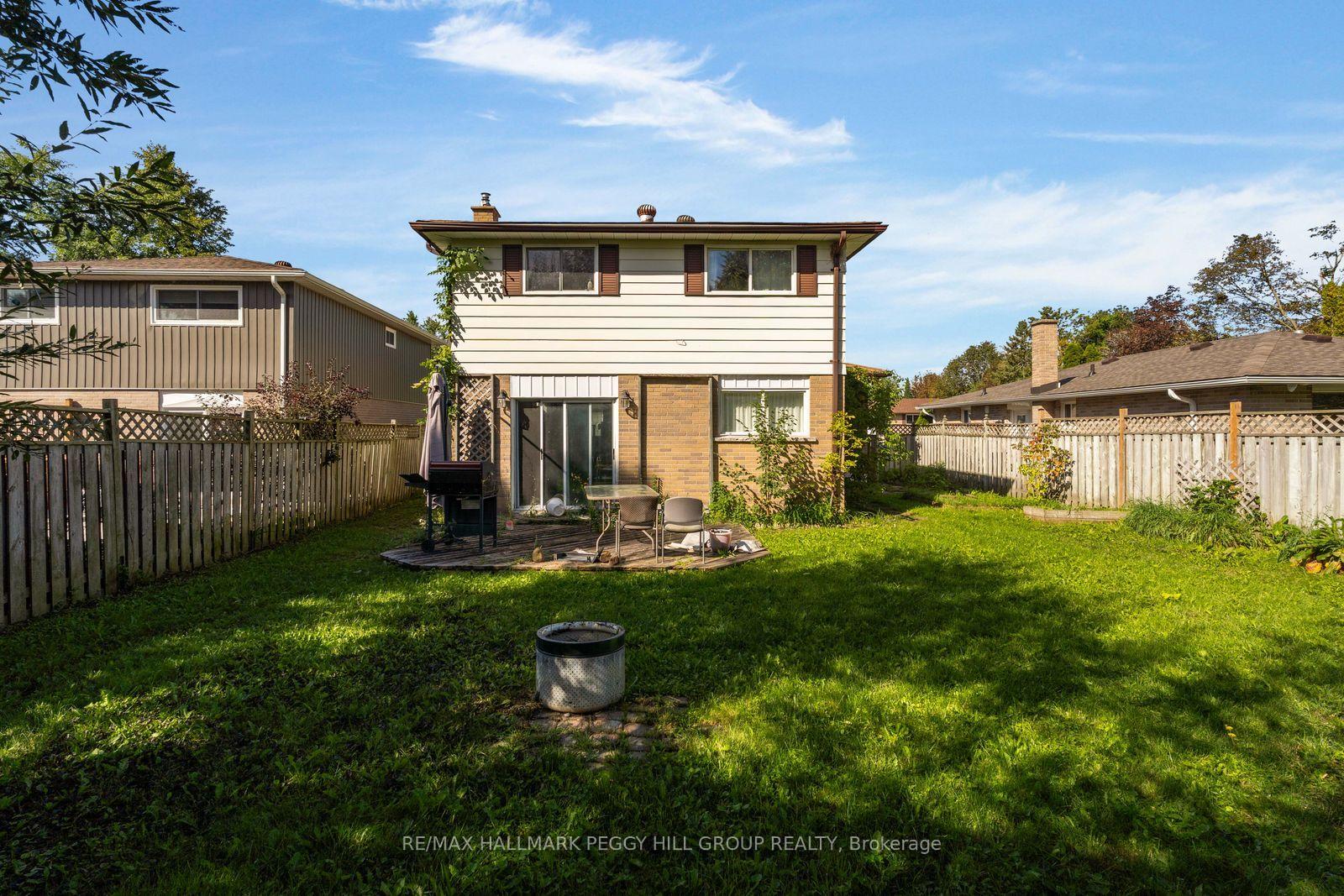 Photo 5 of 46 College Crescent, Barrie, Grove East — HOMEH