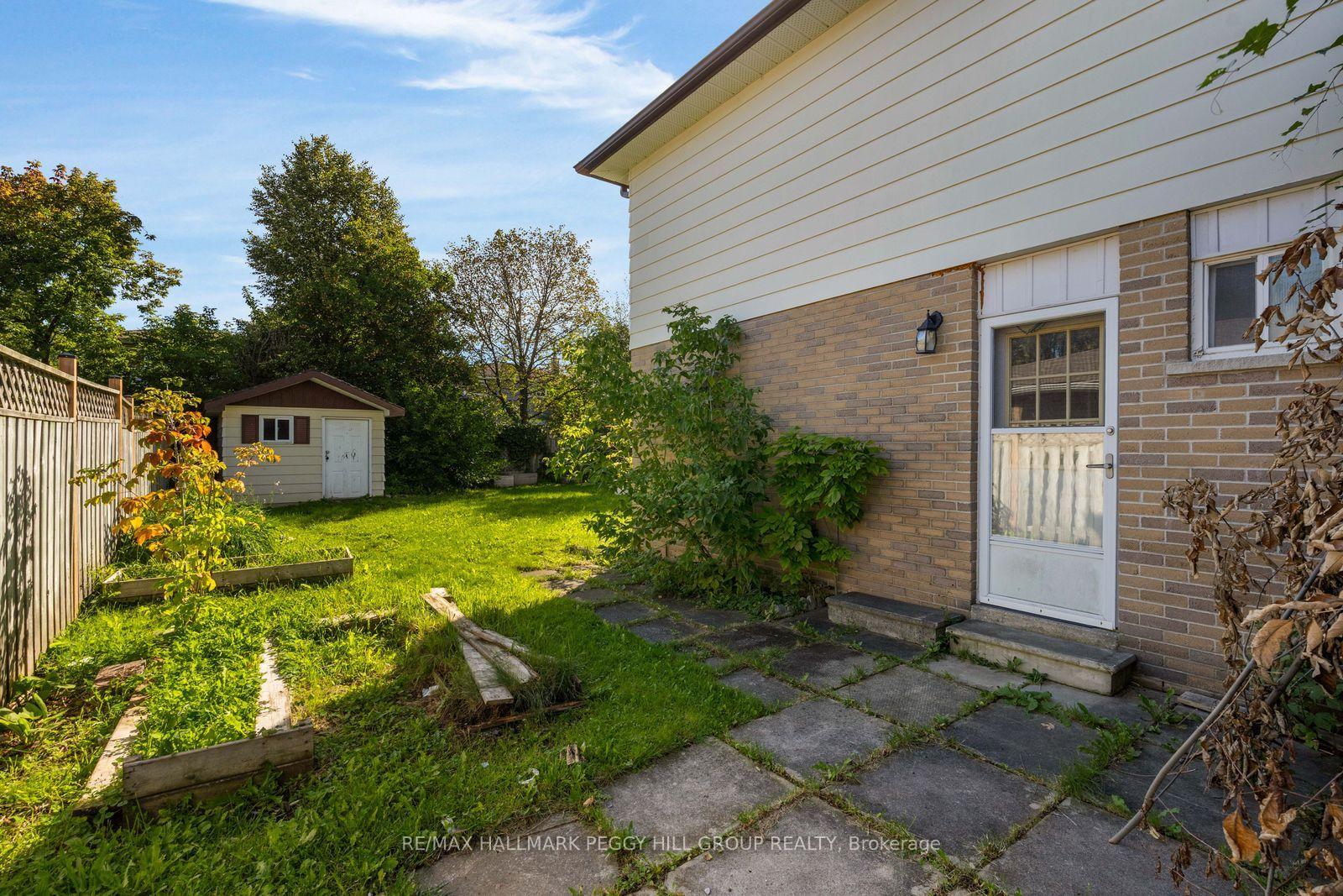 Photo 6 of 46 College Crescent, Barrie, Grove East — HOMEH