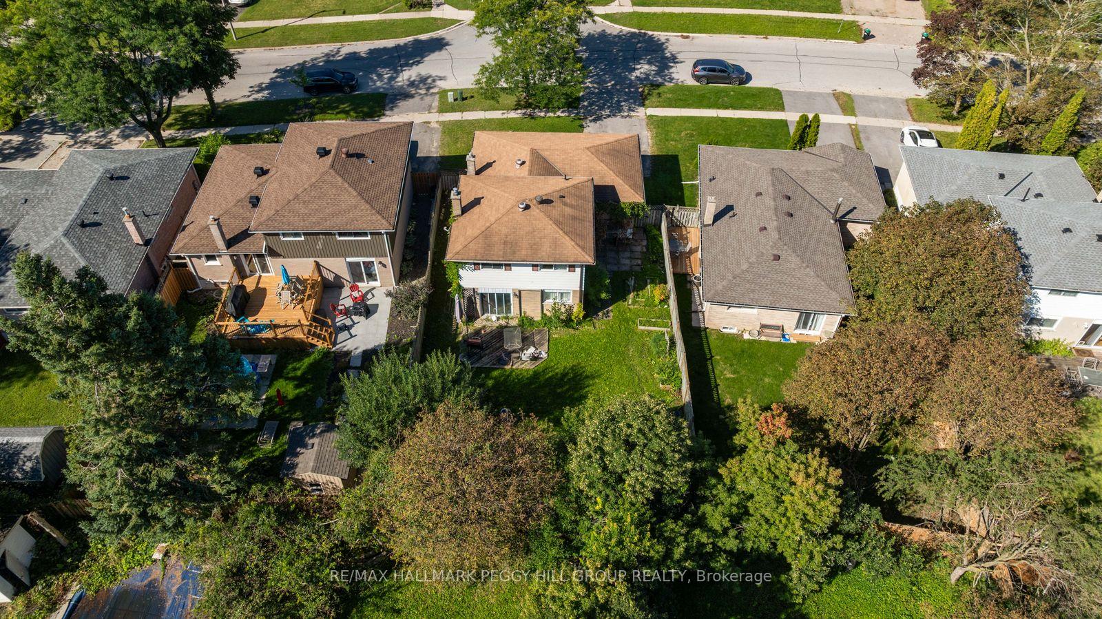 Photo 10 of 46 College Crescent, Barrie, Grove East — HOMEH