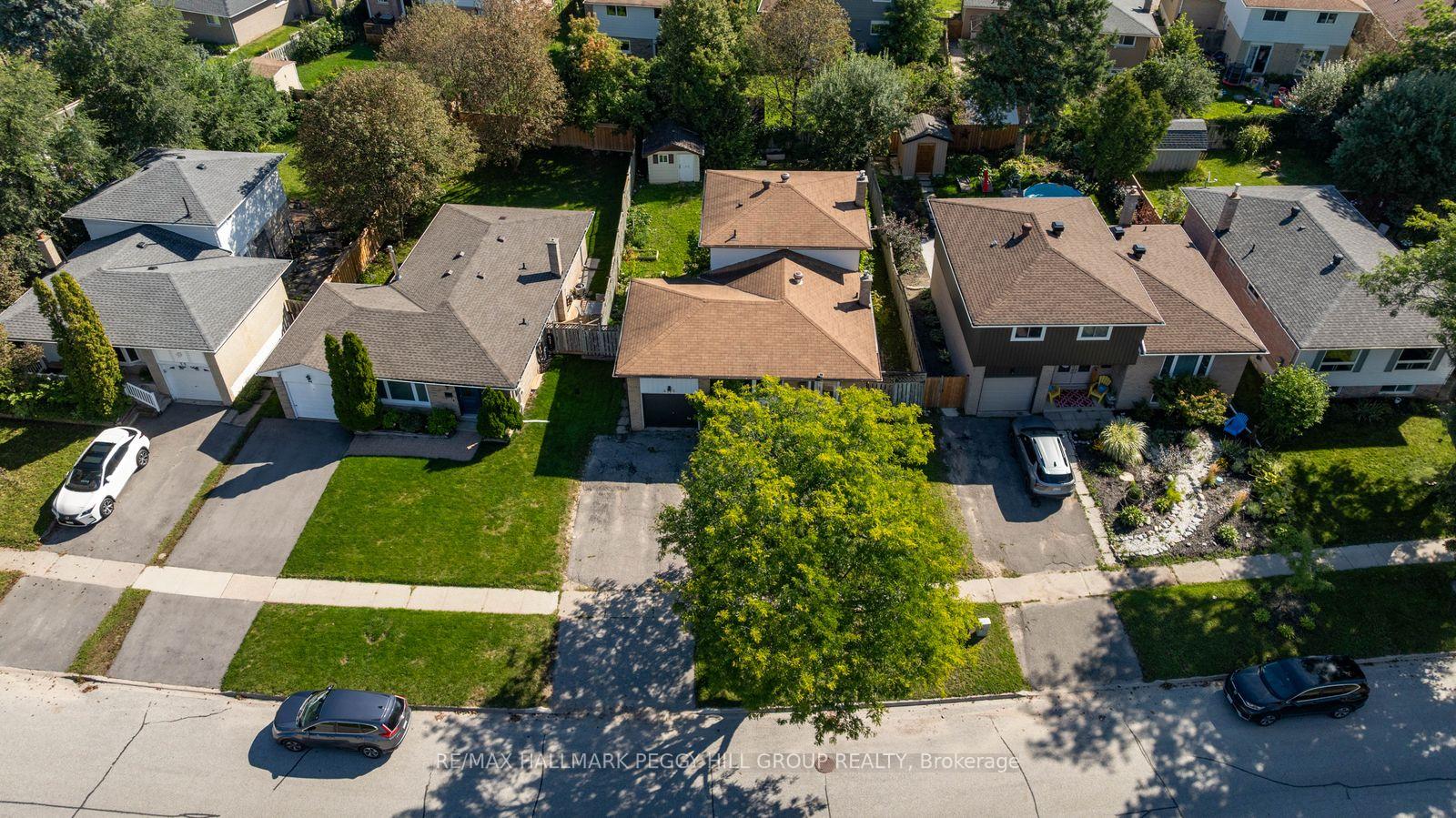 Photo 12 of 46 College Crescent, Barrie, Grove East — HOMEH