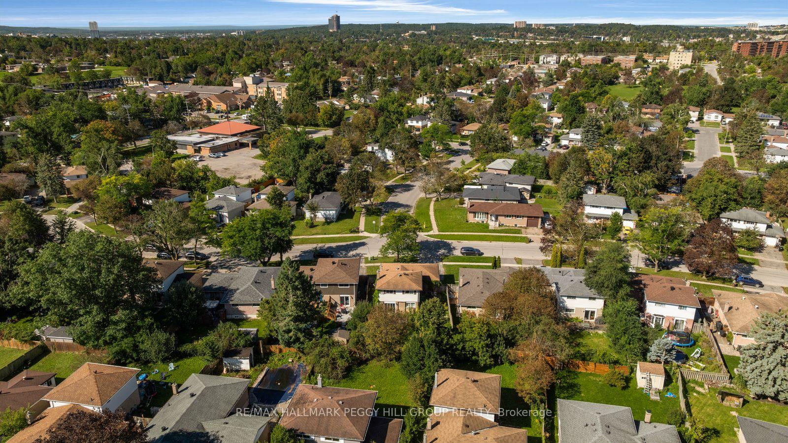 Photo 15 of 46 College Crescent, Barrie, Grove East — HOMEH