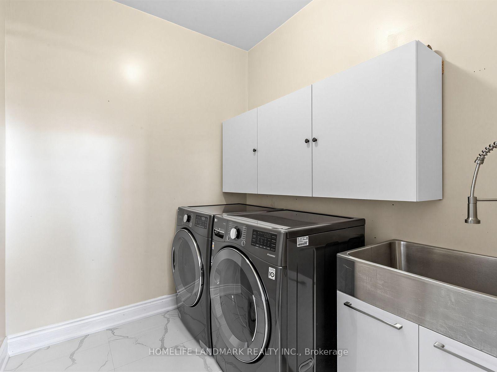 Photo 13 of 72 Vandervoort Drive, Richmond Hill, Jefferson — HOMEH