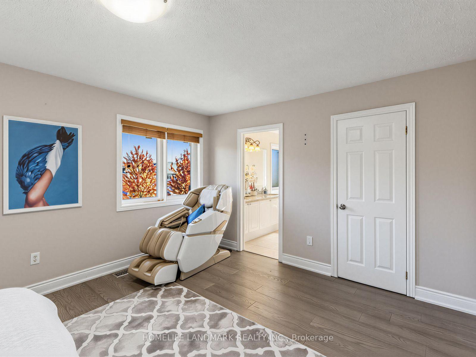 Photo 21 of 72 Vandervoort Drive, Richmond Hill, Jefferson — HOMEH