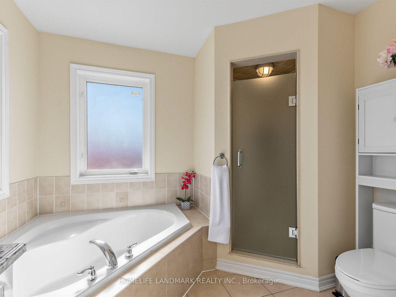 Photo 23 of 72 Vandervoort Drive, Richmond Hill, Jefferson — HOMEH