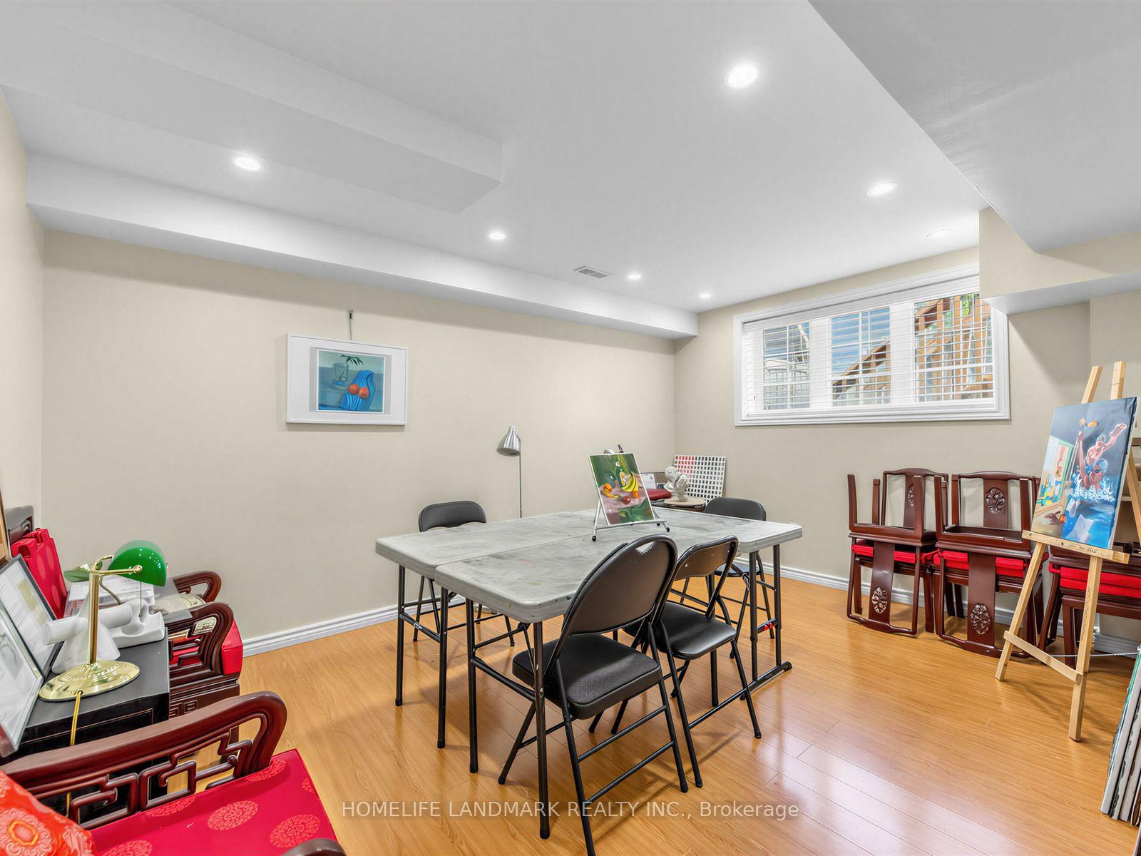 Photo 33 of 72 Vandervoort Drive, Richmond Hill, Jefferson — HOMEH