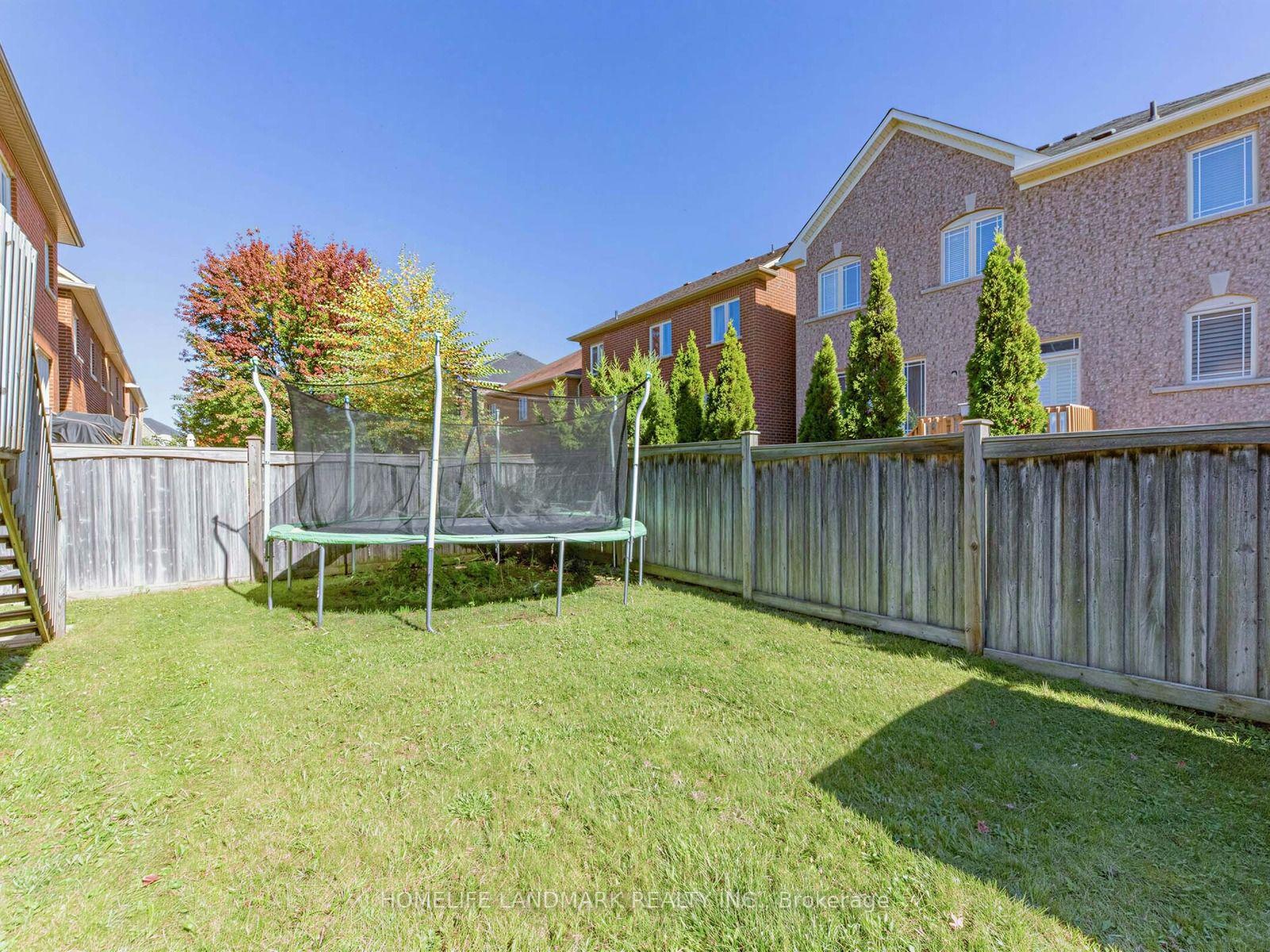 Photo 37 of 72 Vandervoort Drive, Richmond Hill, Jefferson — HOMEH
