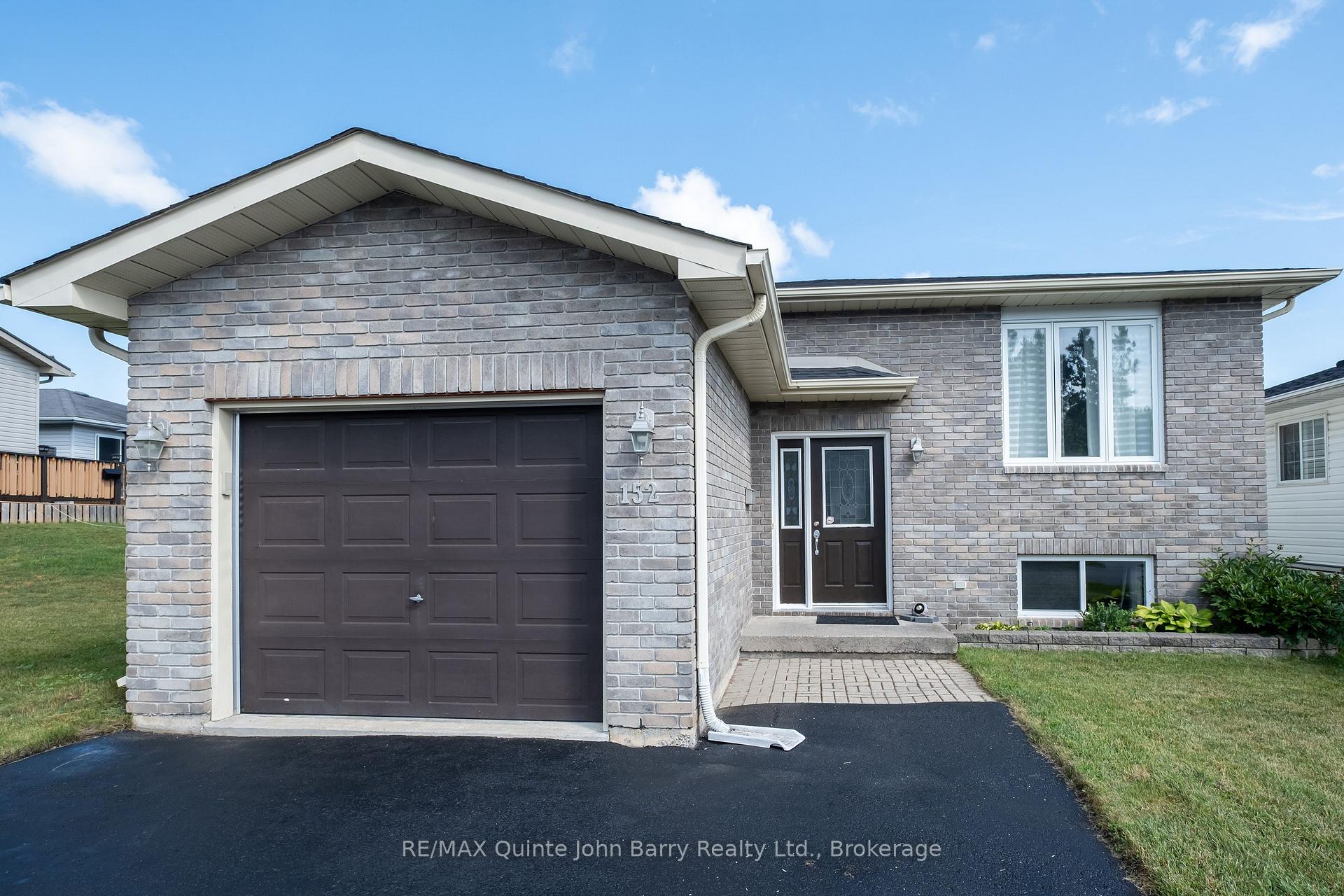 Photo 2 of 152 Nicholas Street, Quinte West, Murray Ward — HOMEH