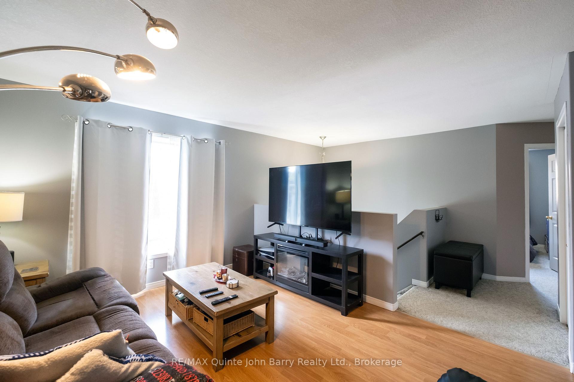 Photo 5 of 152 Nicholas Street, Quinte West, Murray Ward — HOMEH