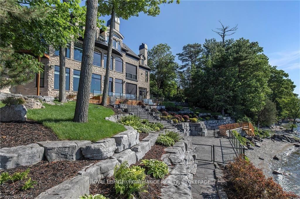Photo 7 of 1618 St Lawrence Avenue, Kingston, Kingston East (Incl CFB Kingston) — HOMEH