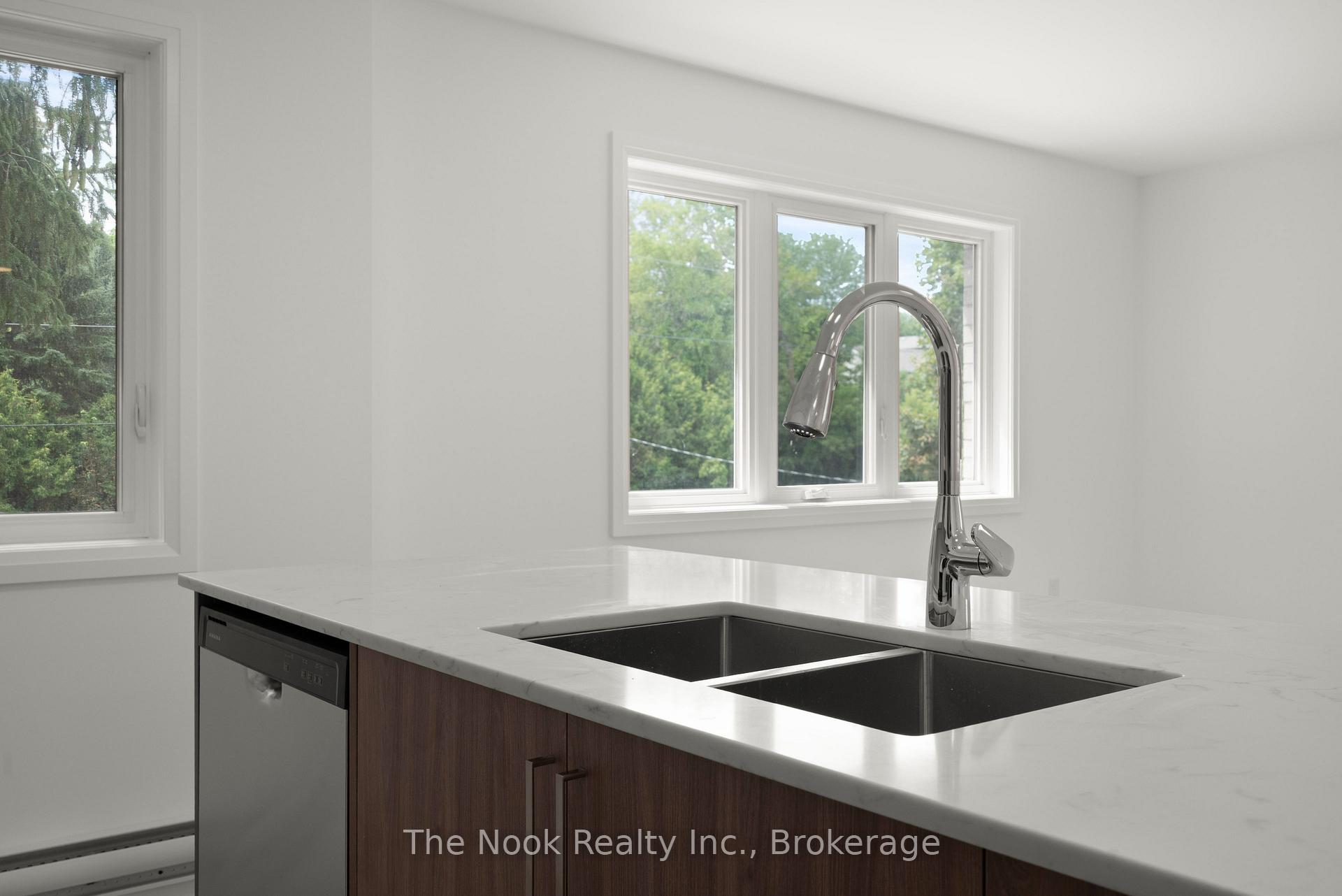 Photo 11 of Unit 2, 403 Thornton Road N, Oshawa, McLaughlin — HOMEH