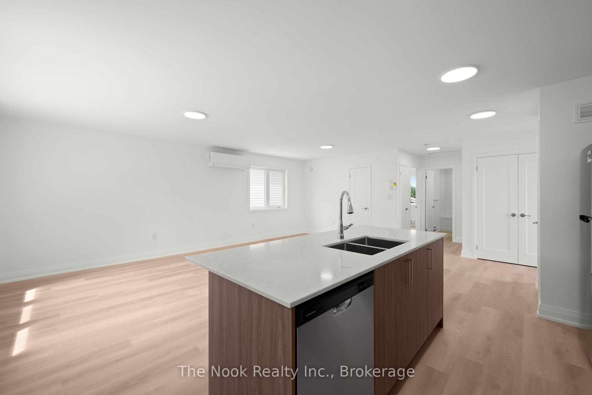 Photo 13 of Unit 2, 403 Thornton Road N, Oshawa, McLaughlin — HOMEH