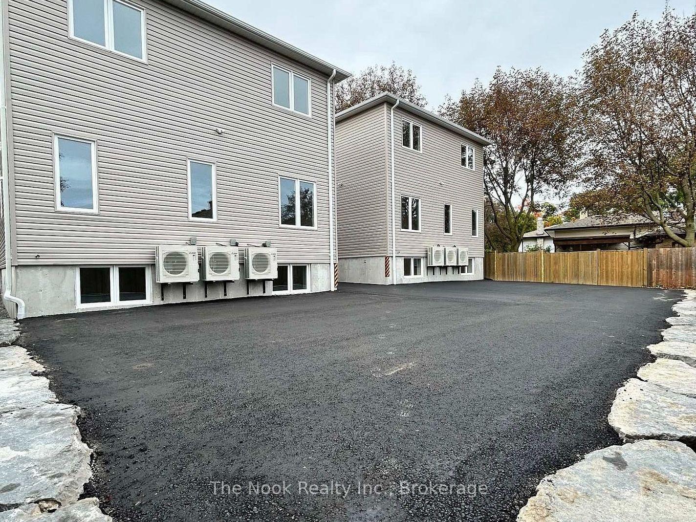 Photo 24 of Unit 2, 403 Thornton Road N, Oshawa, McLaughlin — HOMEH