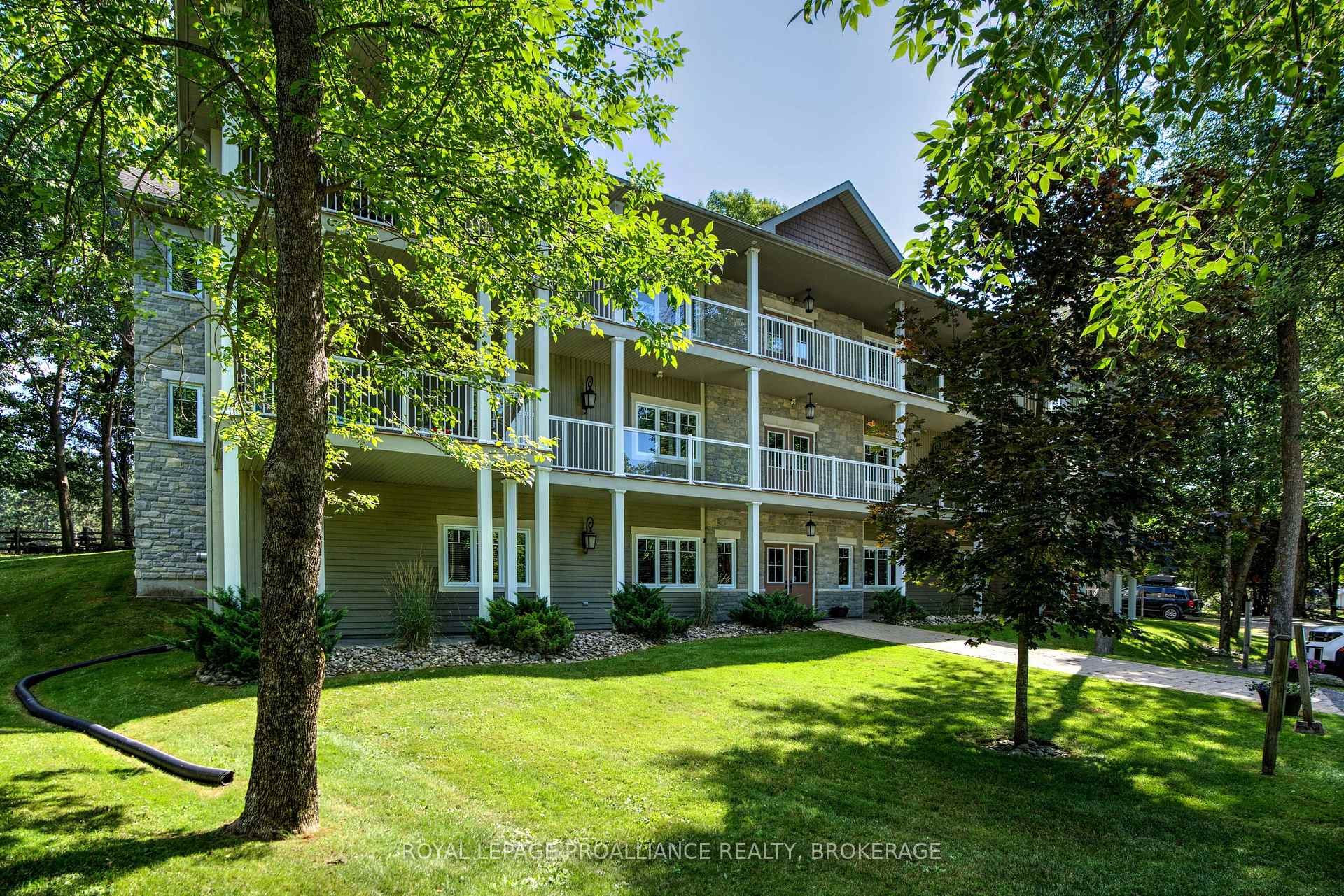 Photo of Unit 11-5, 532 10th Concession Road