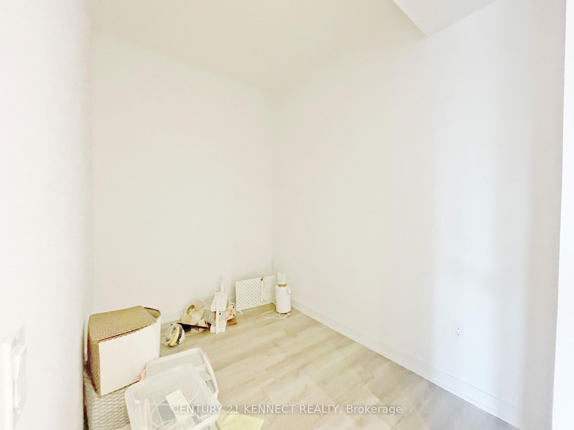 Photo 11 of Unit 720, 238 Simcoe Street, Toronto, Kensington-Chinatown — HOMEH