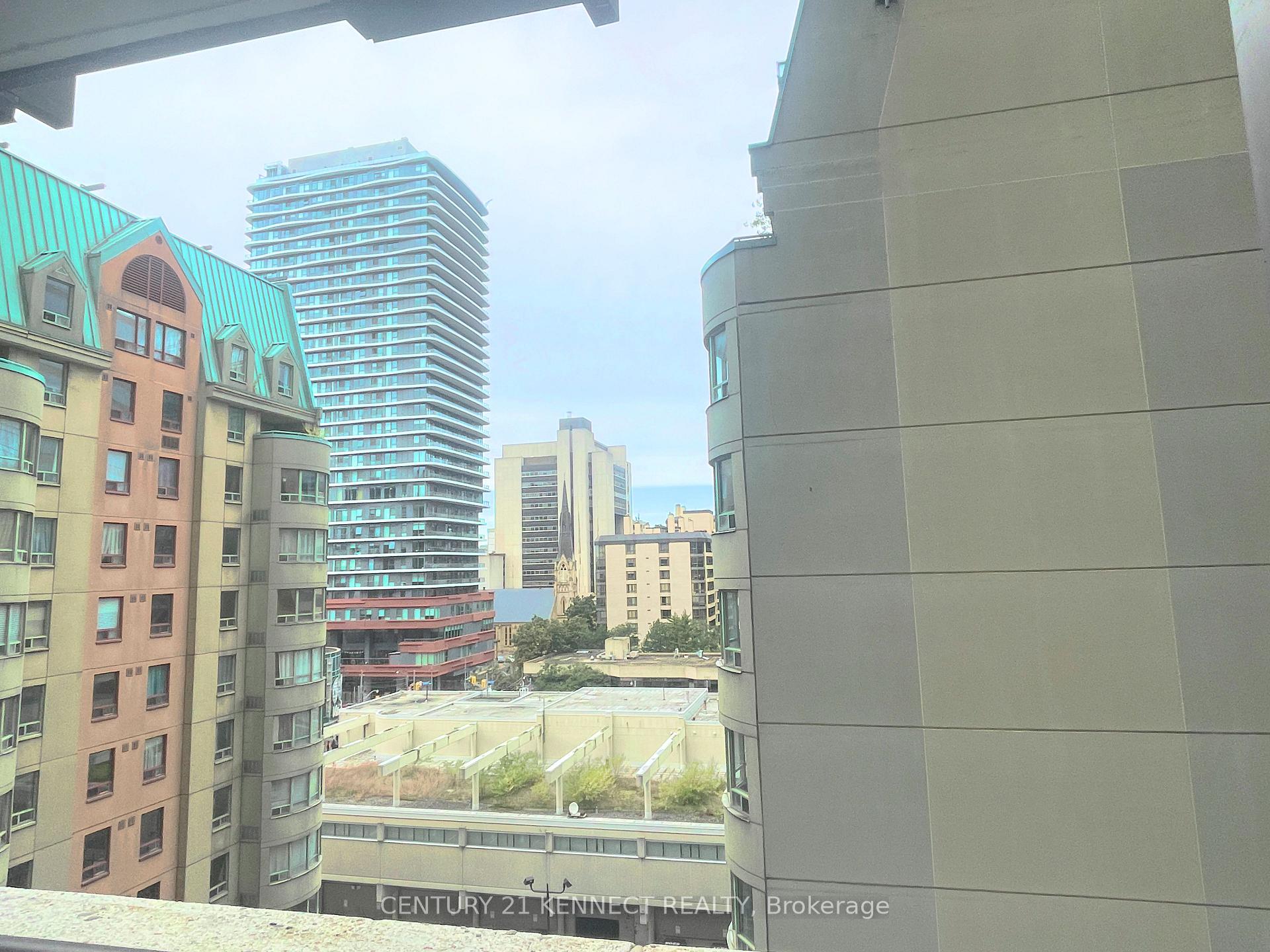 Photo 15 of Unit 720, 238 Simcoe Street, Toronto, Kensington-Chinatown — HOMEH