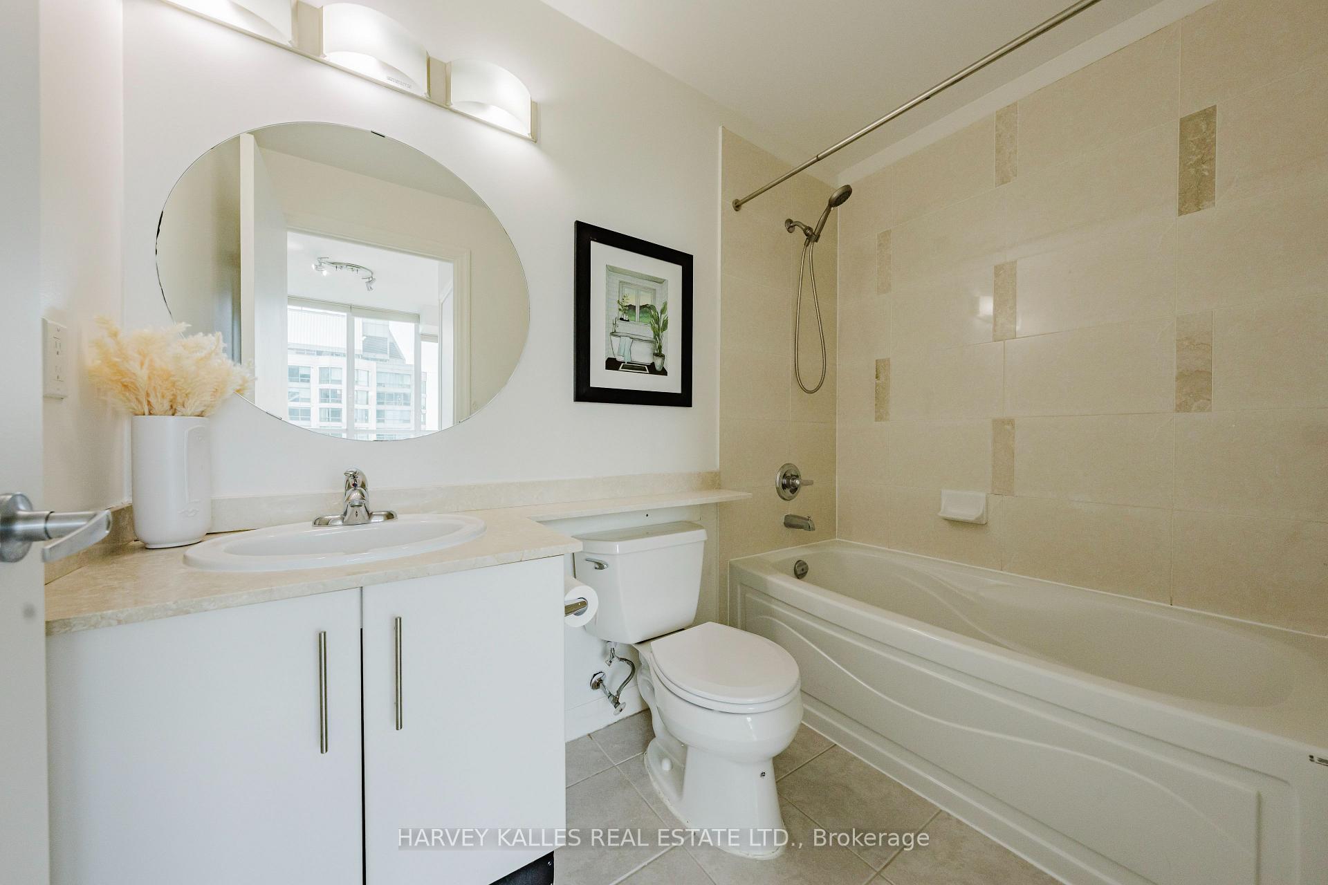 Photo 24 of Unit 3211, 16 Yonge Street, Toronto, Waterfront Communities — HOMEH