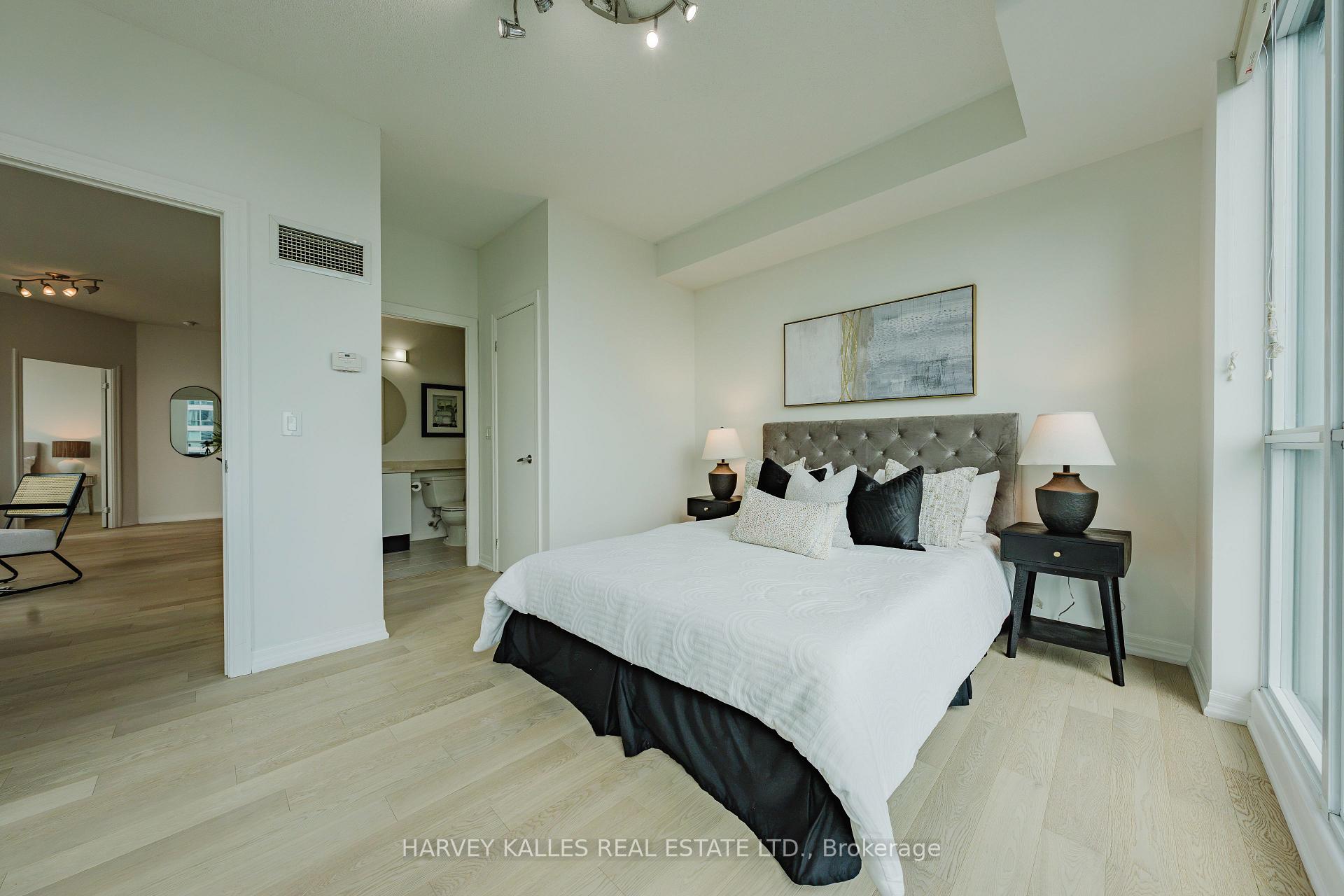 Photo 28 of Unit 3211, 16 Yonge Street, Toronto, Waterfront Communities — HOMEH