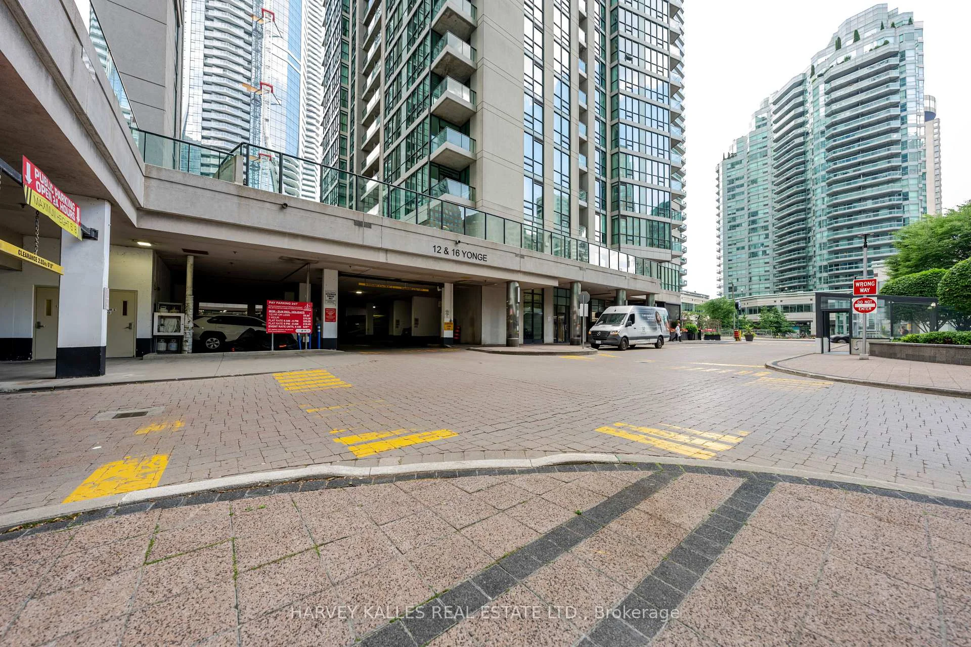 Photo 11 of Unit 3211, 16 Yonge Street, Toronto, Waterfront Communities — HOMEH