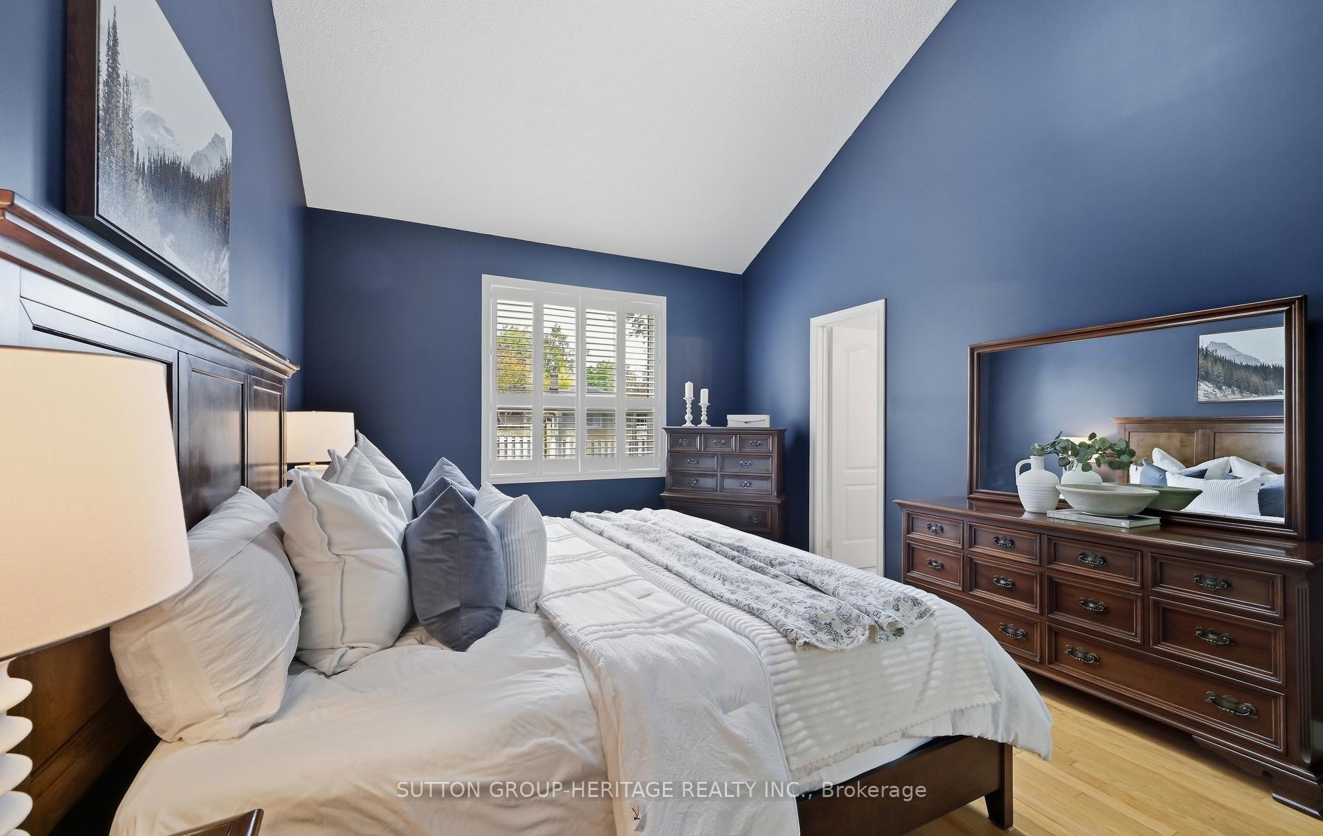Photo 13 of 35 Kimberly Drive, Whitby, Brooklin — HOMEH