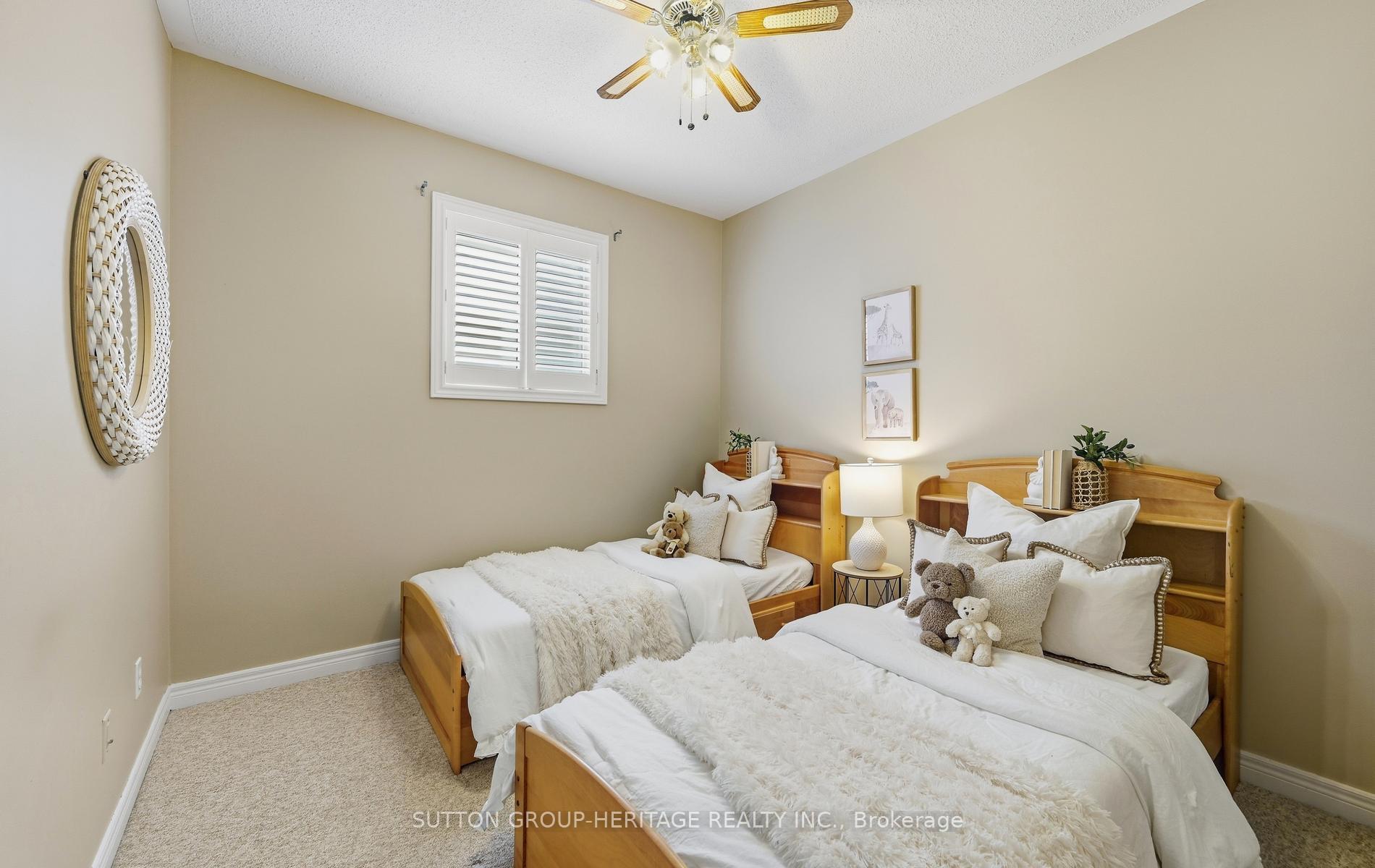 Photo 15 of 35 Kimberly Drive, Whitby, Brooklin — HOMEH
