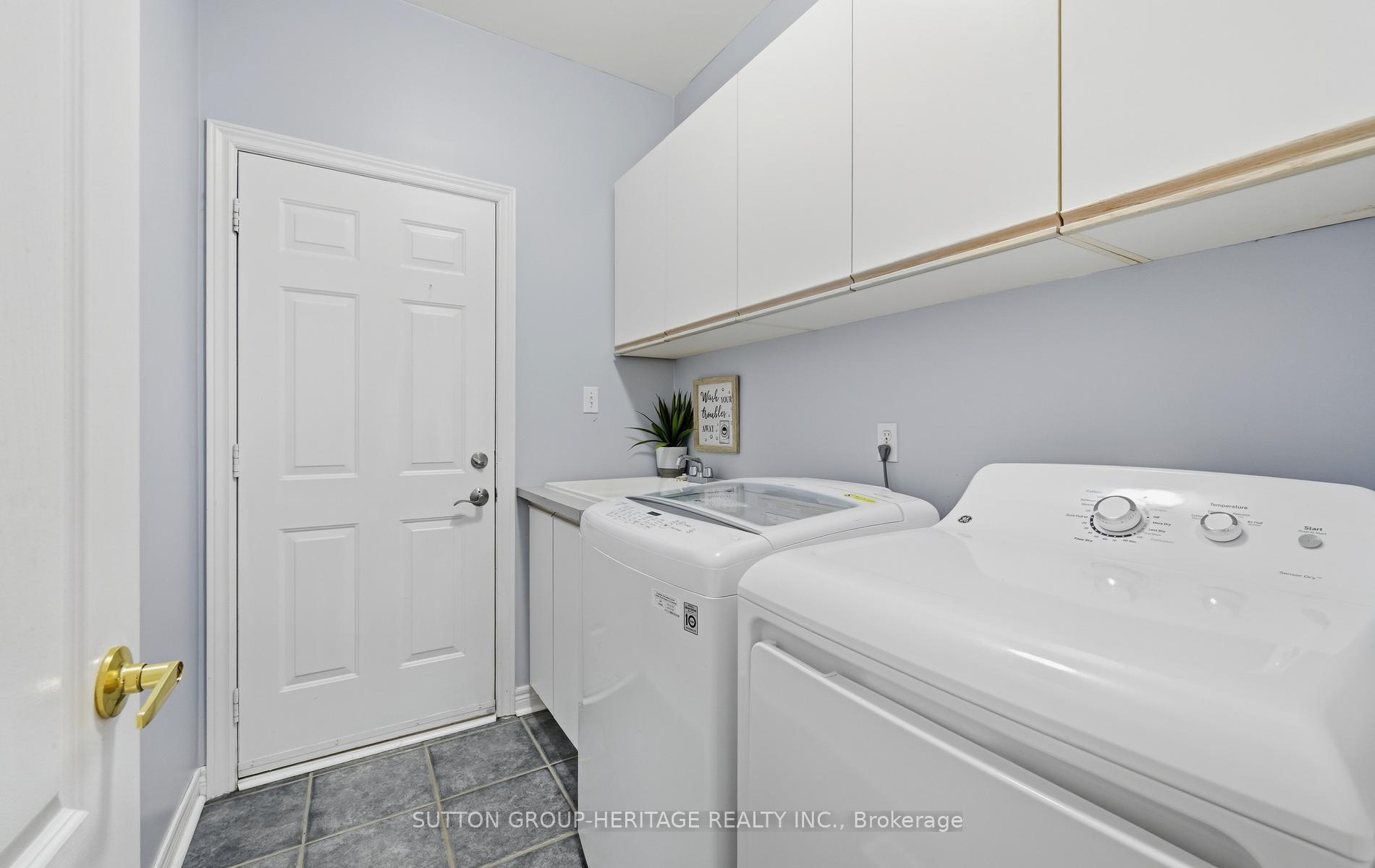 Photo 26 of 35 Kimberly Drive, Whitby, Brooklin — HOMEH