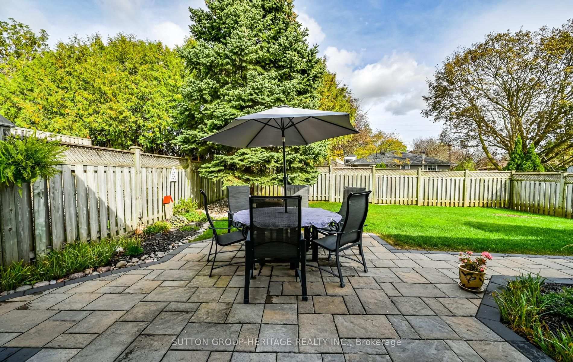 Photo 28 of 35 Kimberly Drive, Whitby, Brooklin — HOMEH