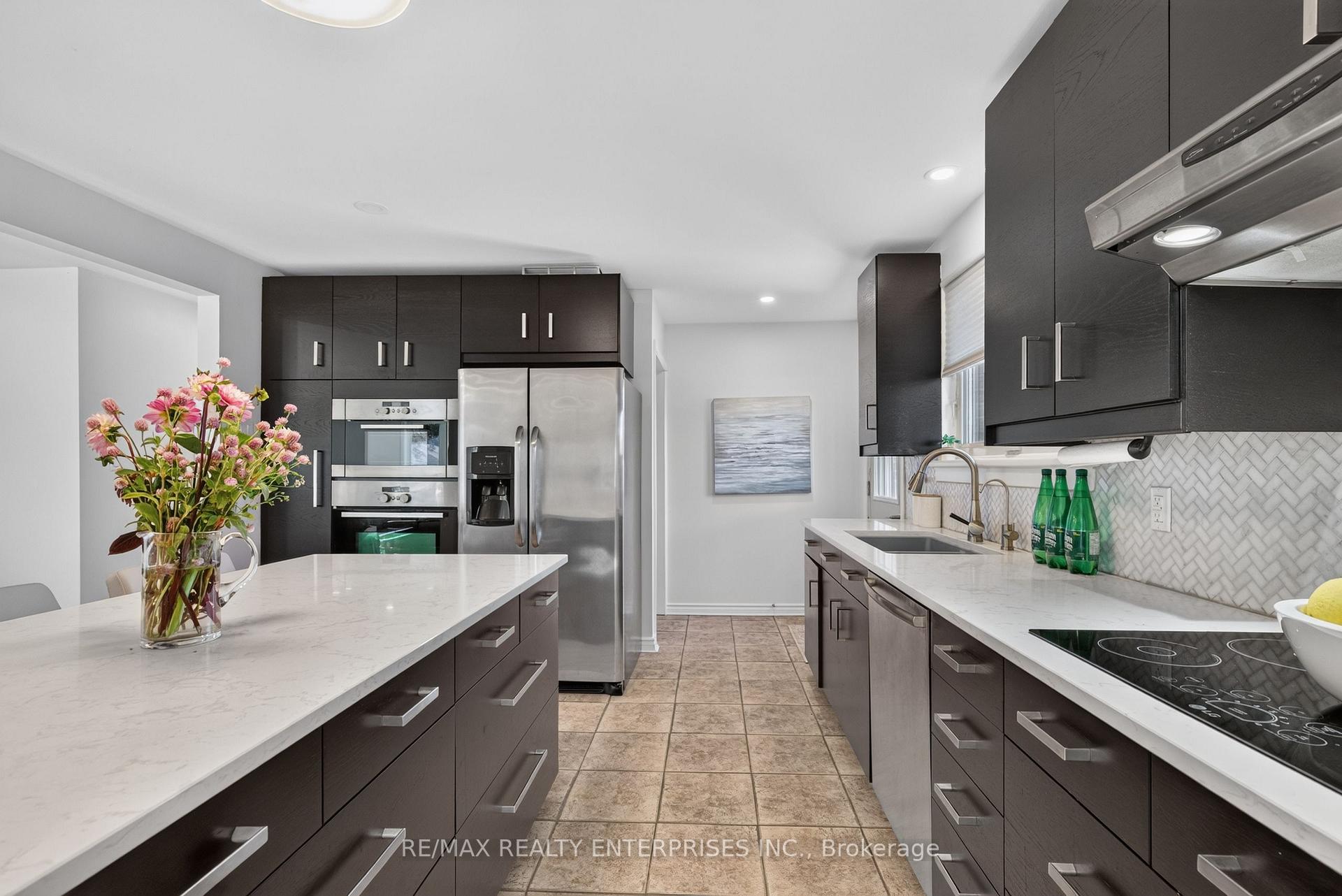 Photo 15 of 46 Marilyn Crescent, Halton Hills, Georgetown — HOMEH