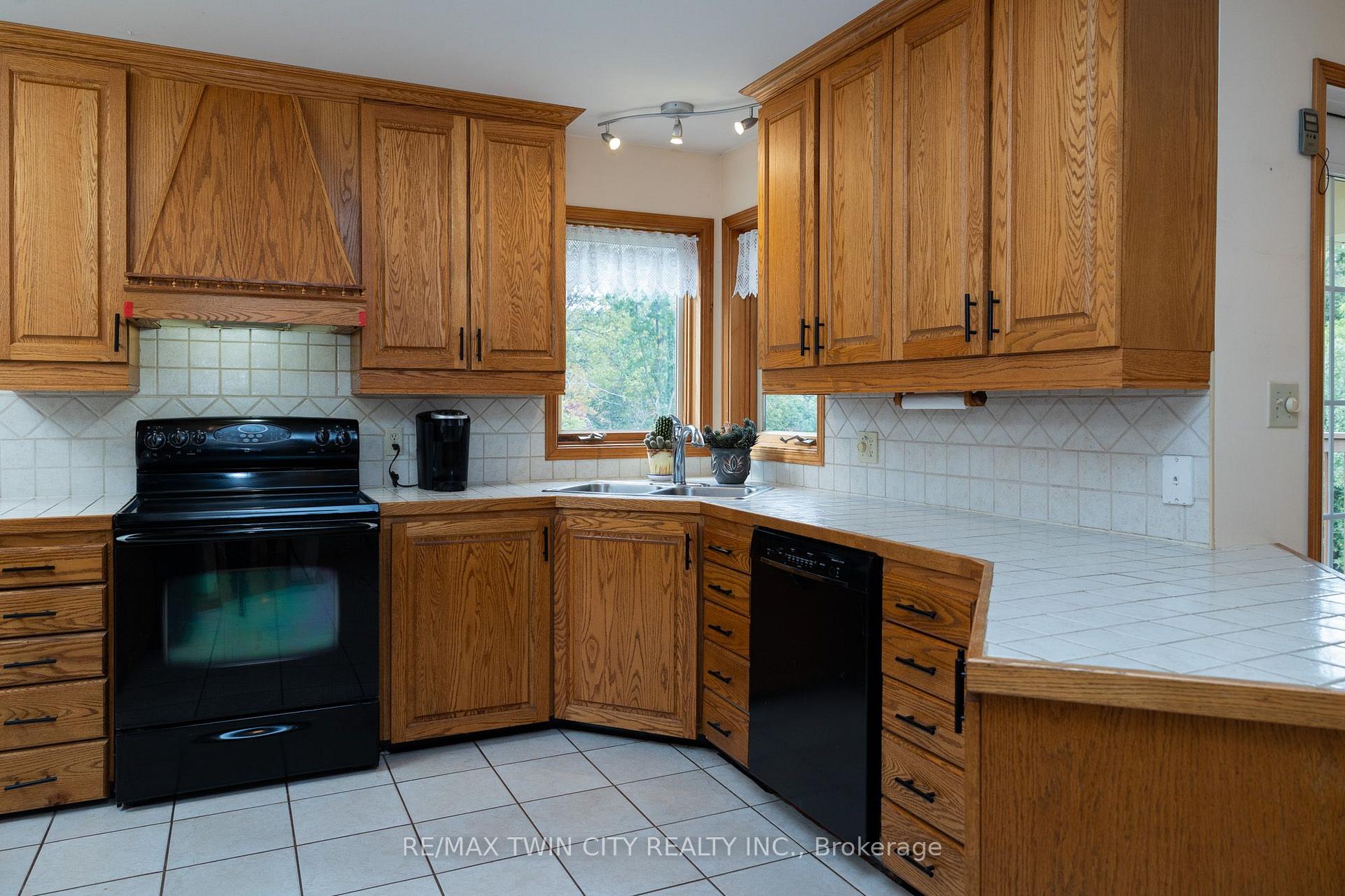 Photo 29 of 288 Thirteenth Conc. Road, Brant, Burford — HOMEH