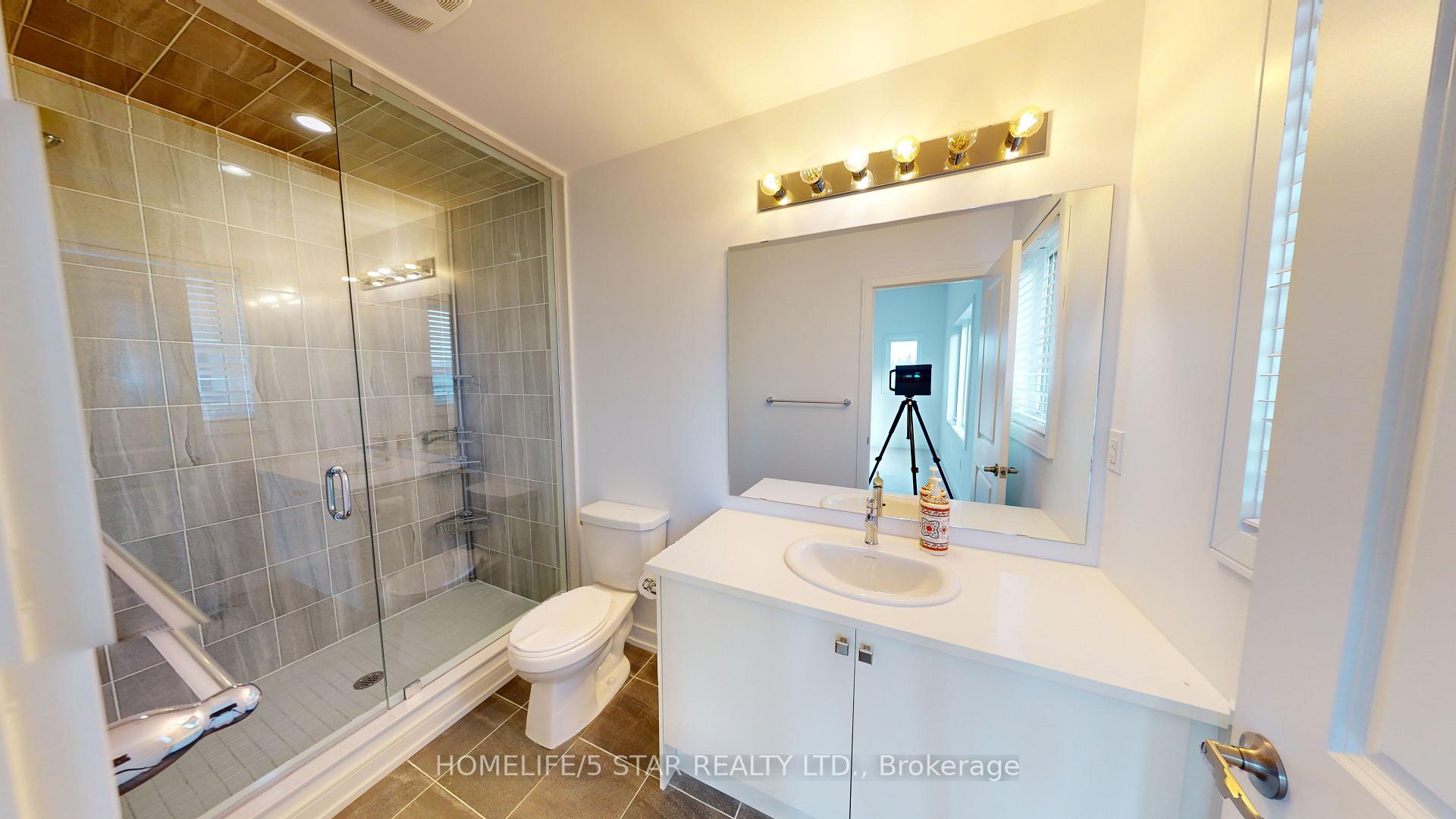 Photo 12 of 143 Blue Forest Crescent, Barrie, Innis-Shore — HOMEH