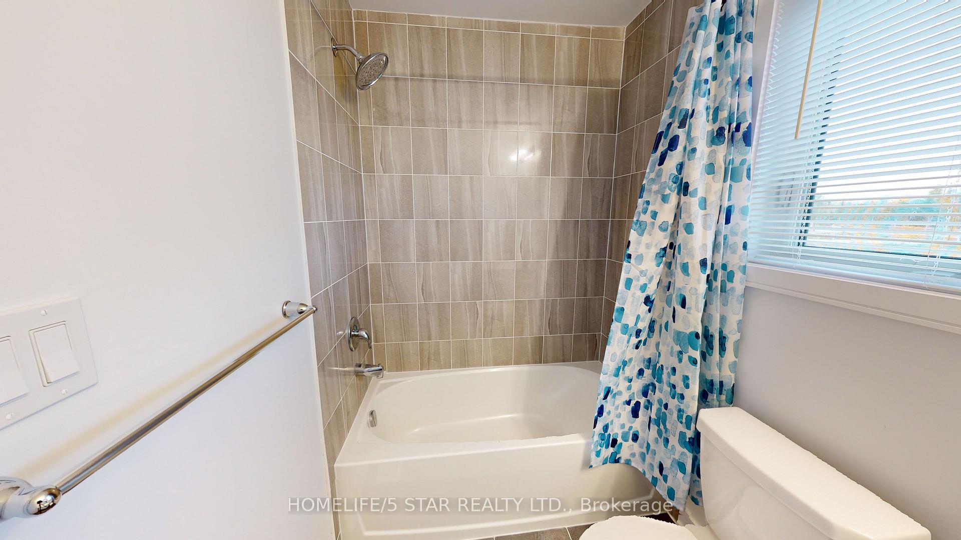 Photo 20 of 143 Blue Forest Crescent, Barrie, Innis-Shore — HOMEH