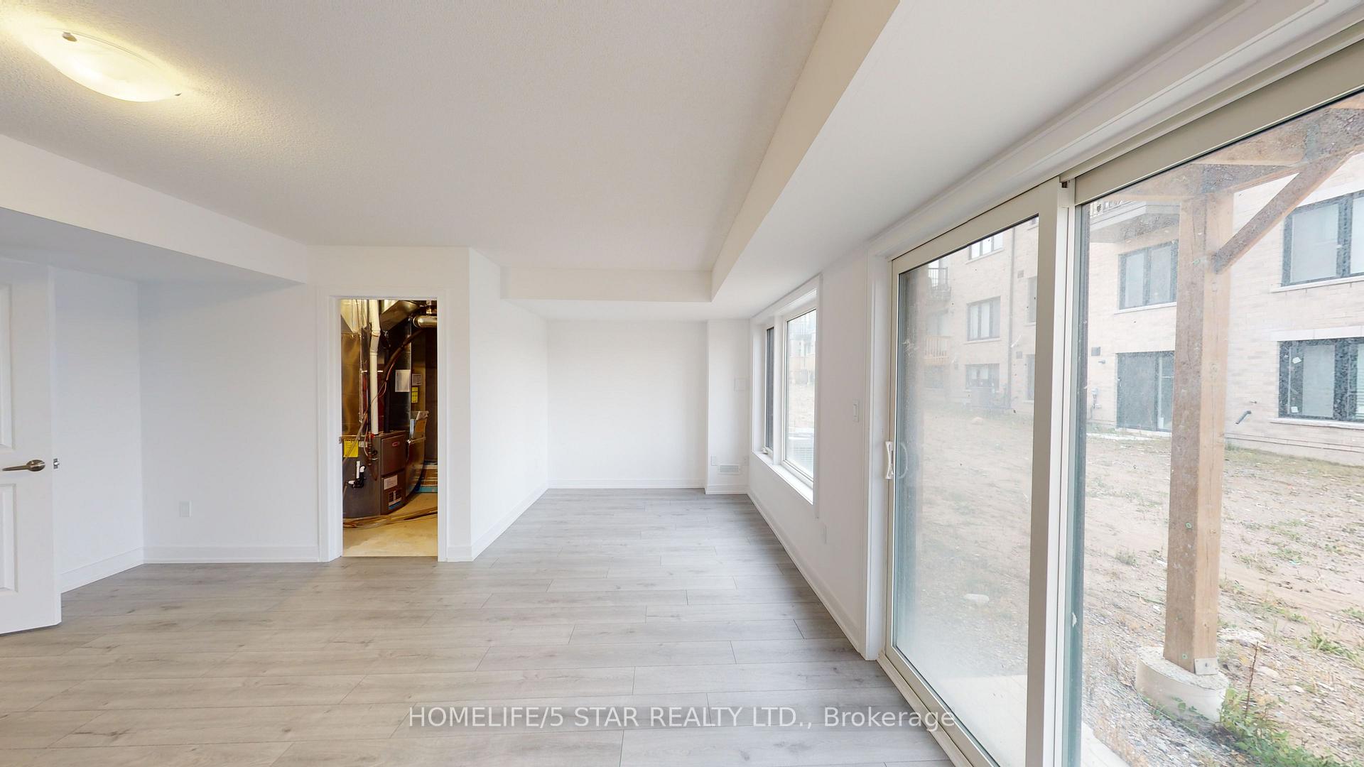 Photo 26 of 143 Blue Forest Crescent, Barrie, Innis-Shore — HOMEH