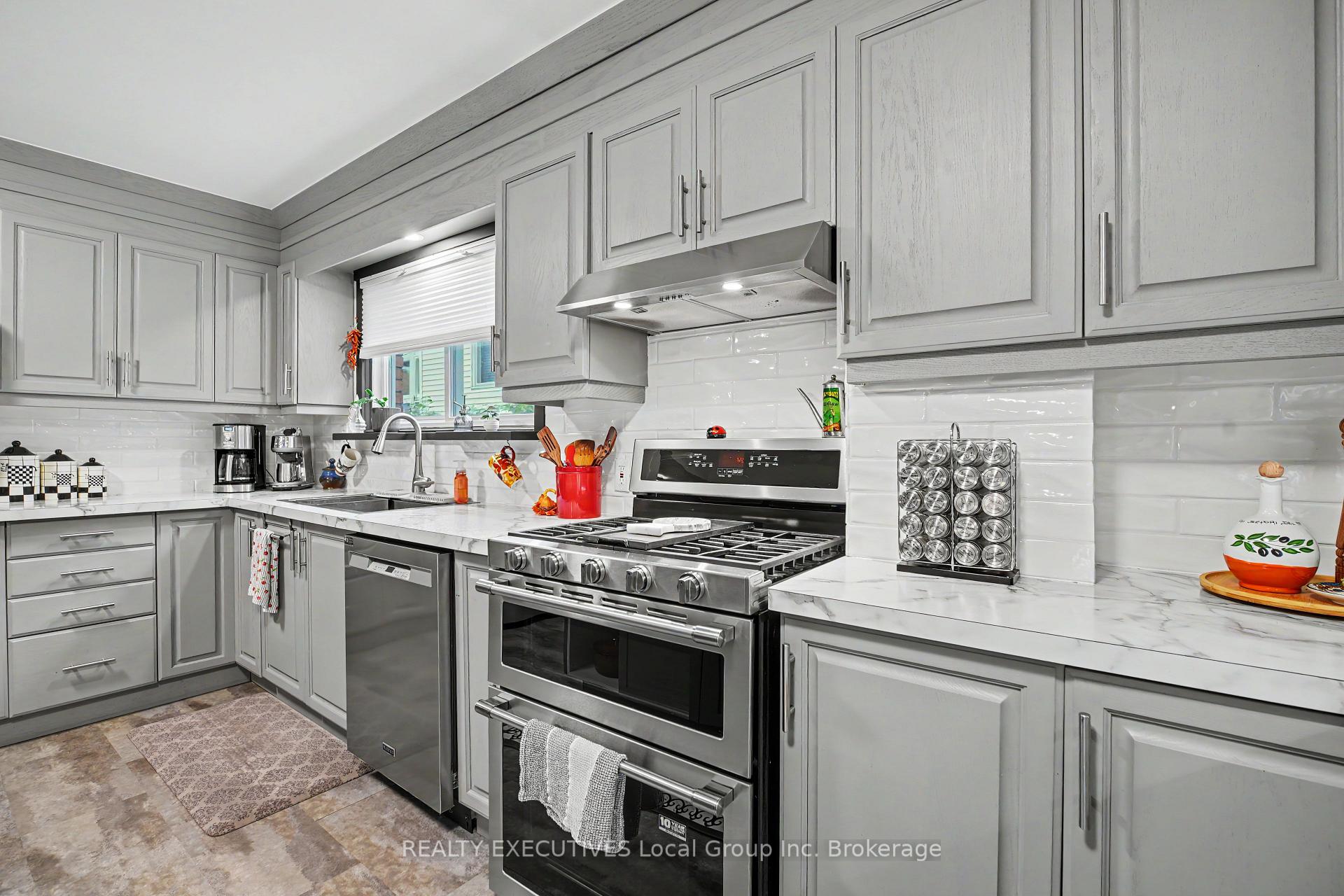Photo 3 of 856 Jane Street, North Bay, West End — HOMEH