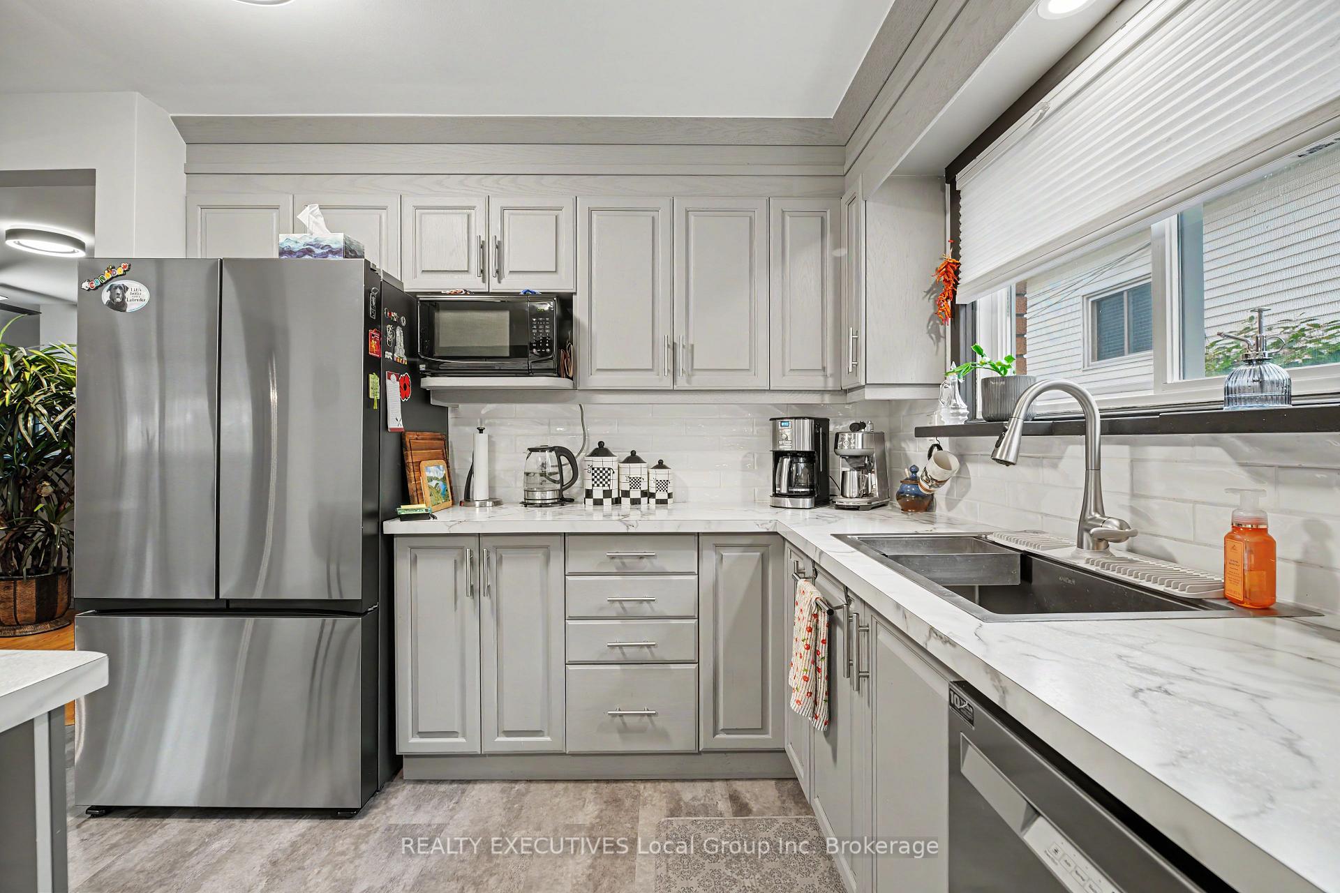 Photo 15 of 856 Jane Street, North Bay, West End — HOMEH