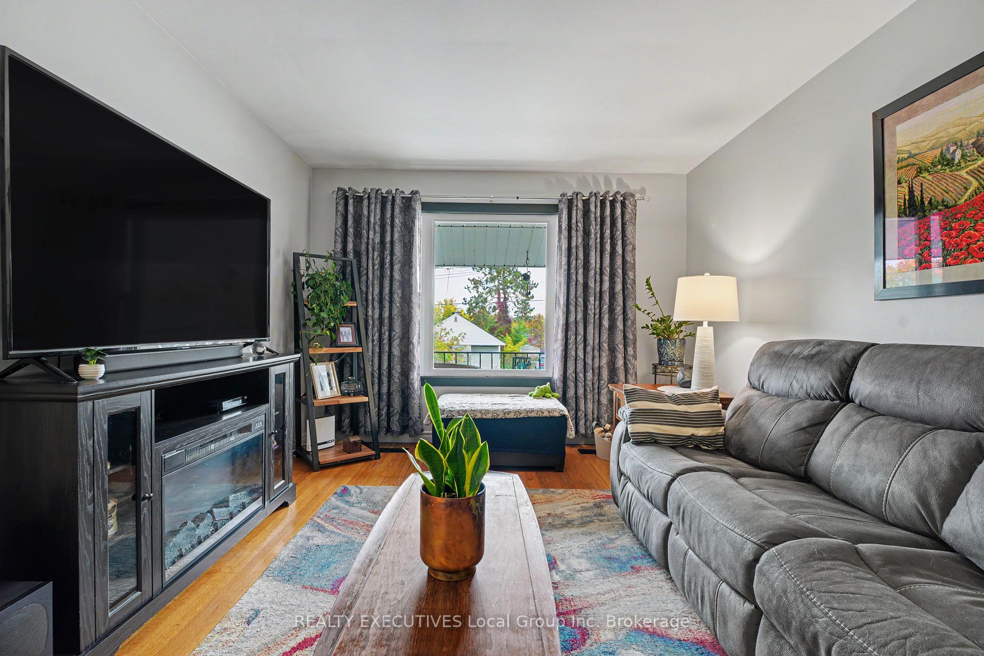 Photo 27 of 856 Jane Street, North Bay, West End — HOMEH
