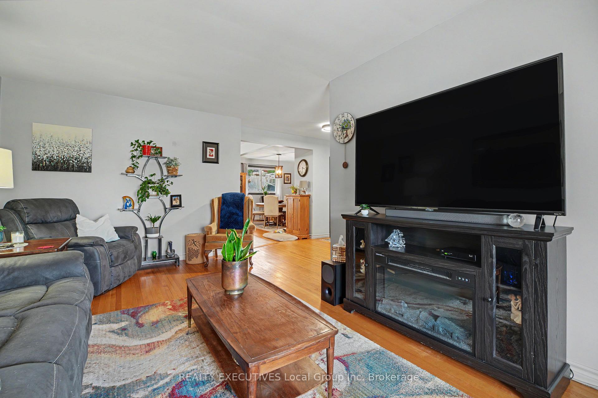Photo 28 of 856 Jane Street, North Bay, West End — HOMEH