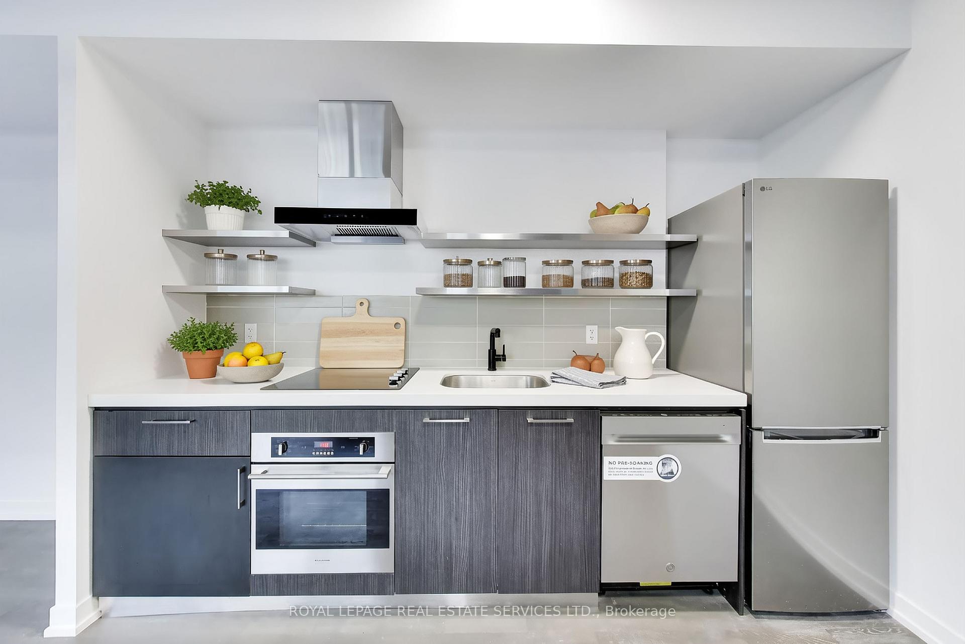 Photo 7 of Unit 626, 560 King Street W, Toronto, Waterfront Communities — HOMEH