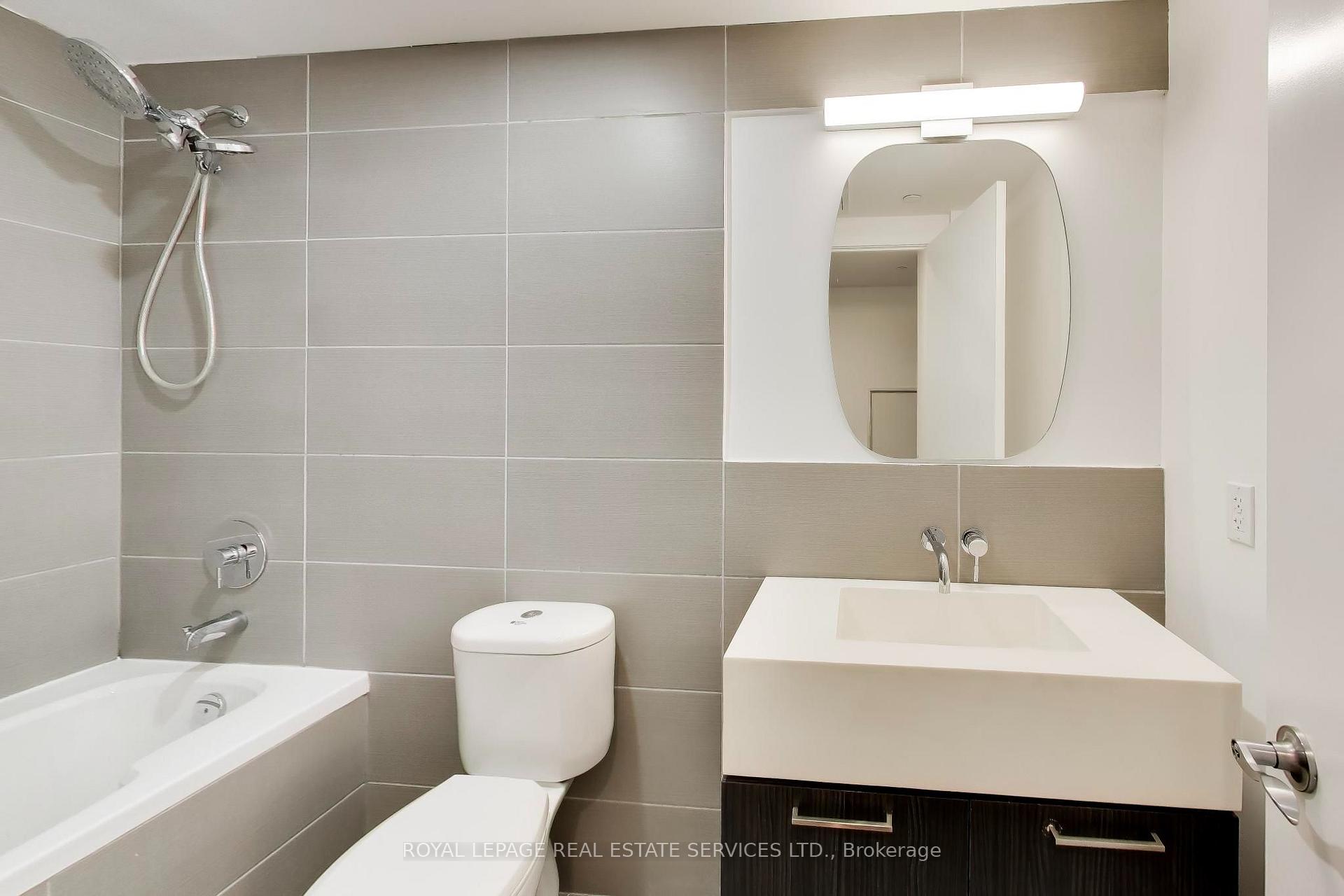 Photo 14 of Unit 626, 560 King Street W, Toronto, Waterfront Communities — HOMEH