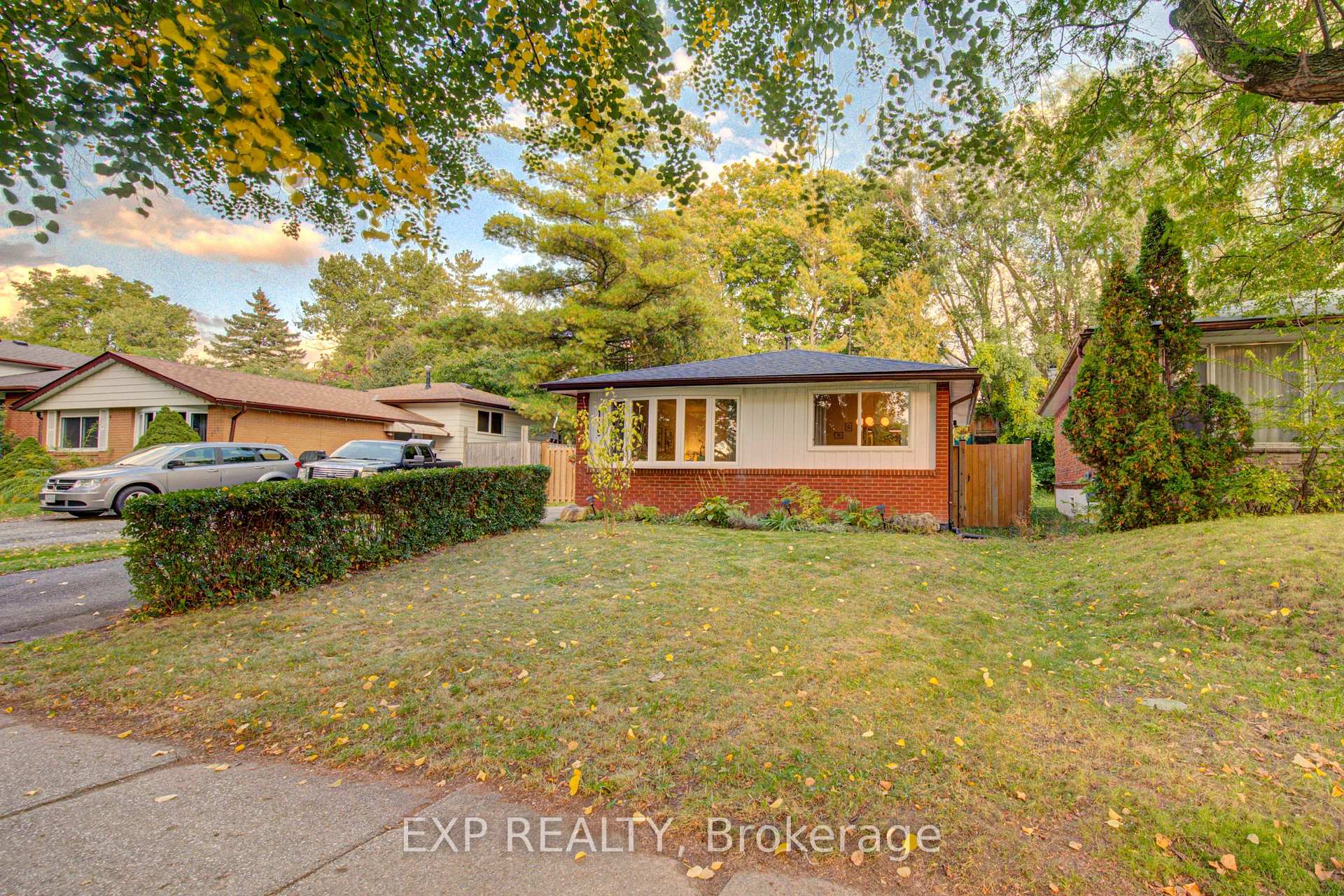 Photo 2 of 115 Chopin Drive, Kitchener, Victoria Hills — HOMEH