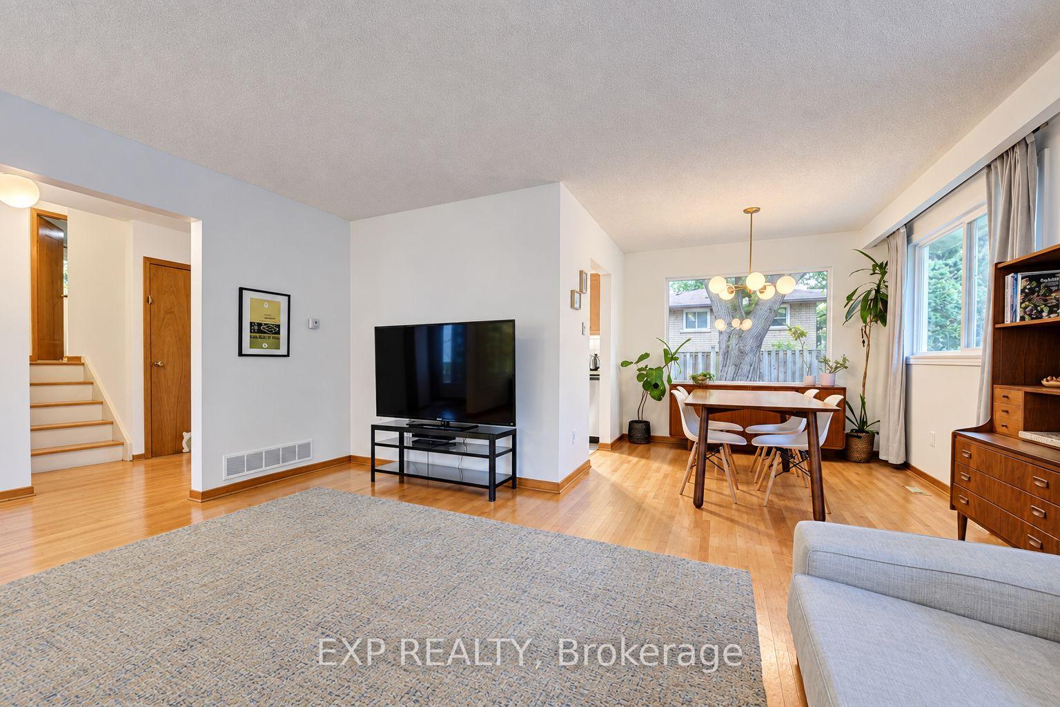 Photo 7 of 115 Chopin Drive, Kitchener, Victoria Hills — HOMEH