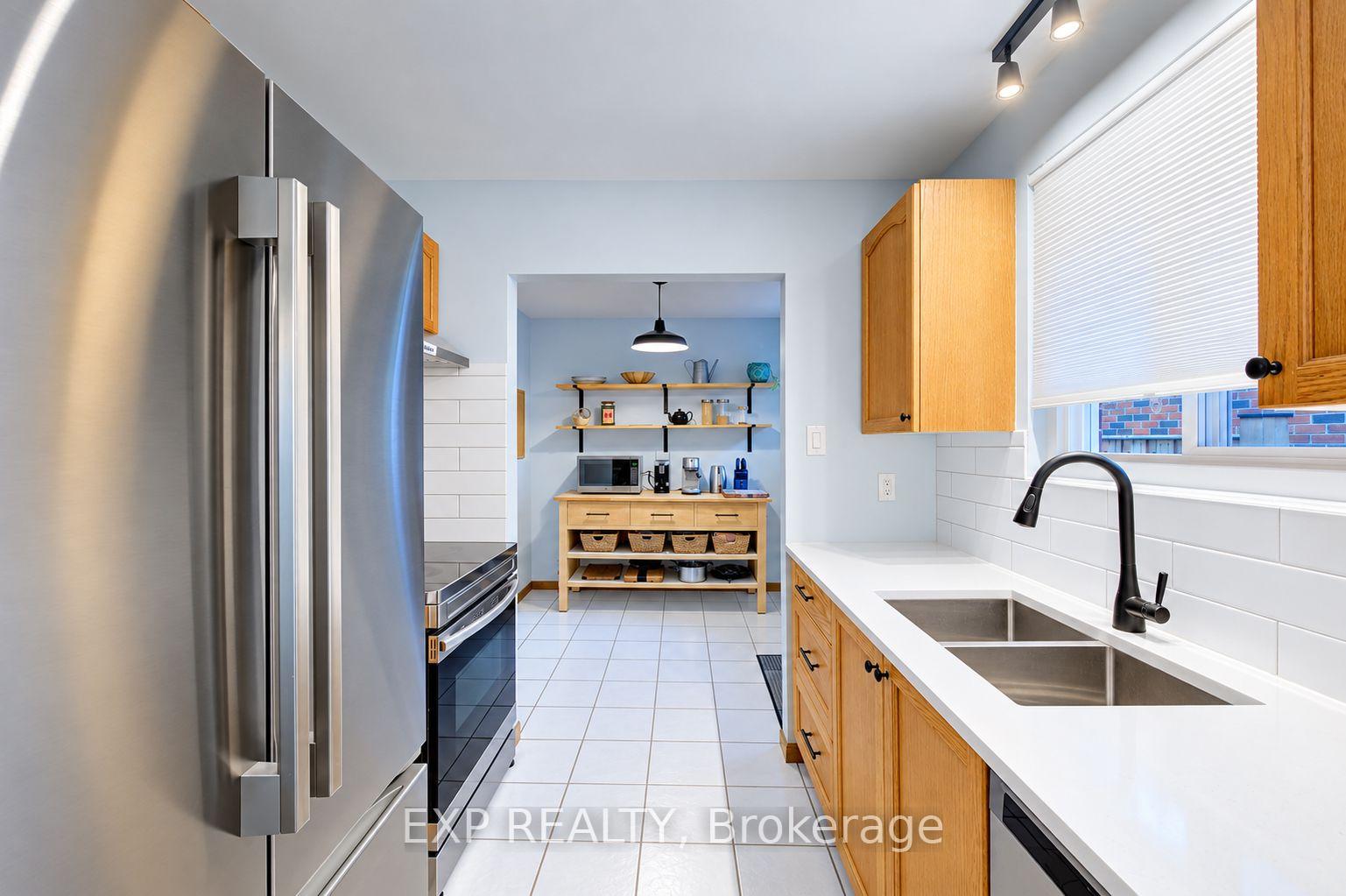 Photo 10 of 115 Chopin Drive, Kitchener, Victoria Hills — HOMEH