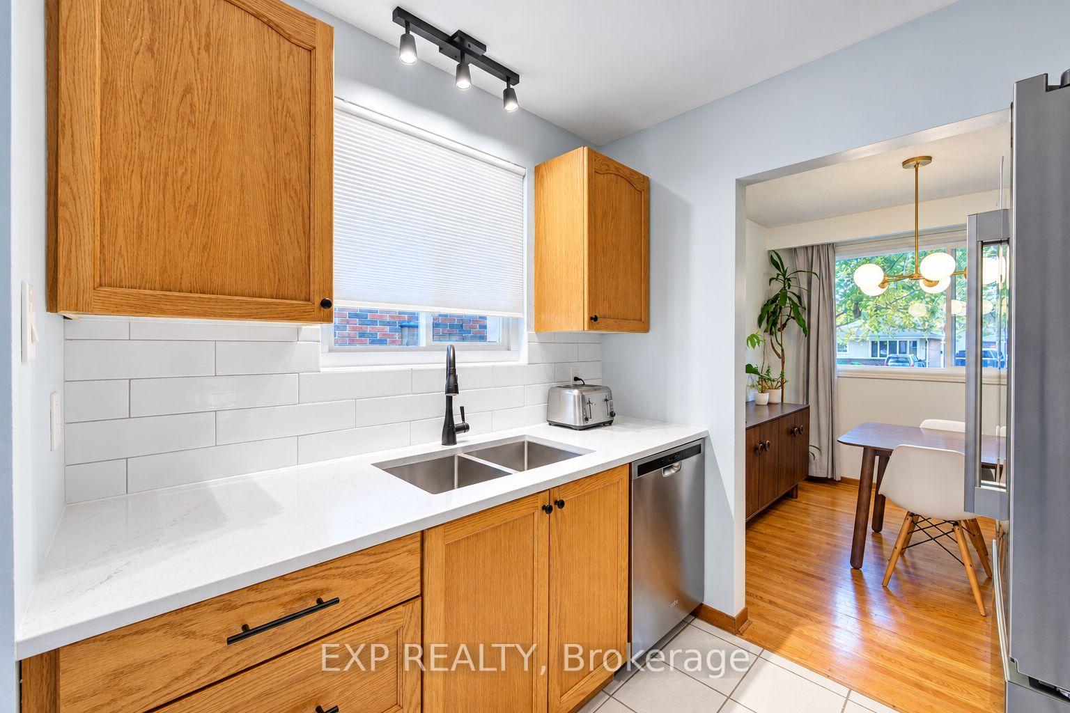 Photo 13 of 115 Chopin Drive, Kitchener, Victoria Hills — HOMEH