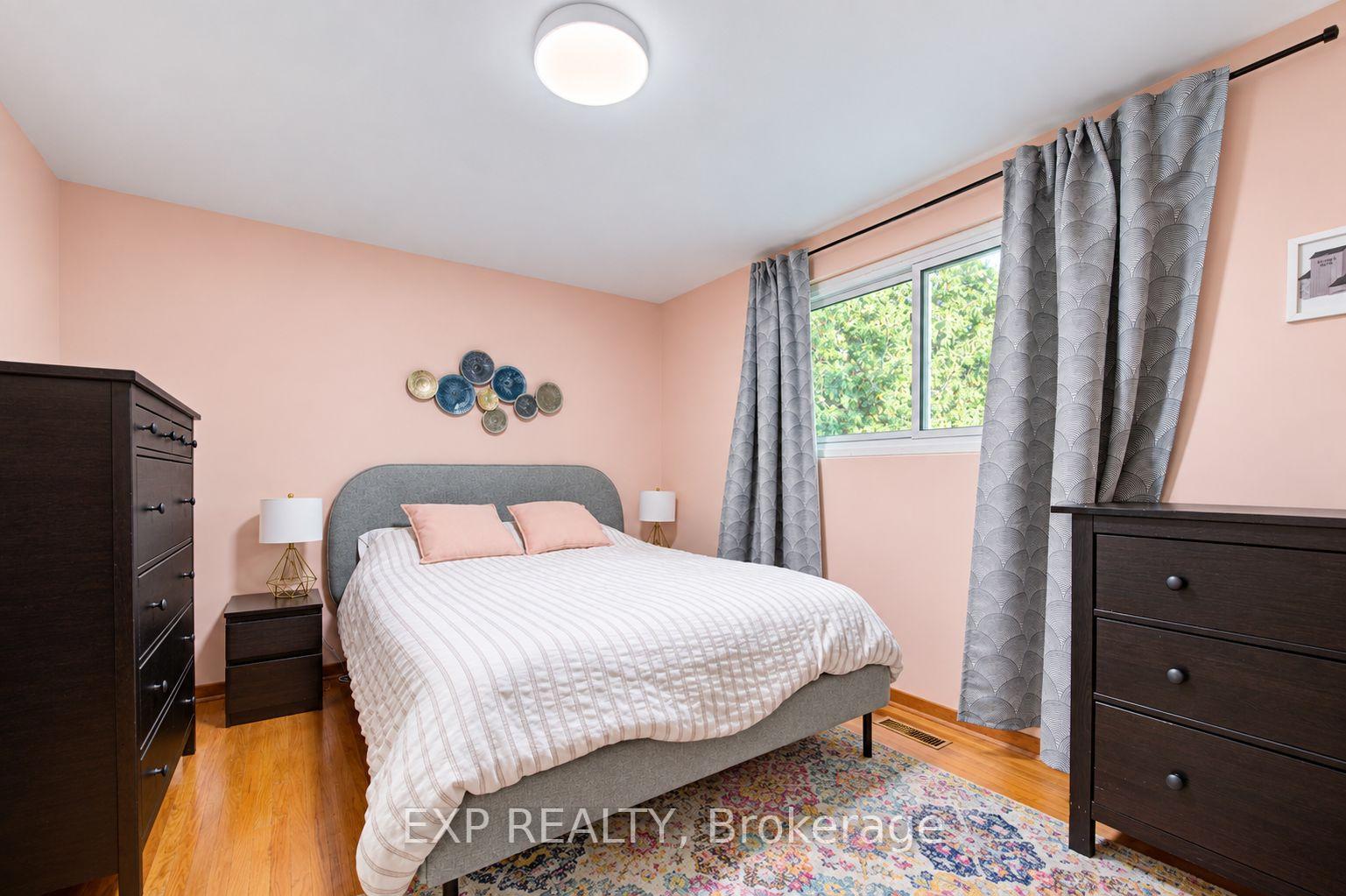 Photo 17 of 115 Chopin Drive, Kitchener, Victoria Hills — HOMEH