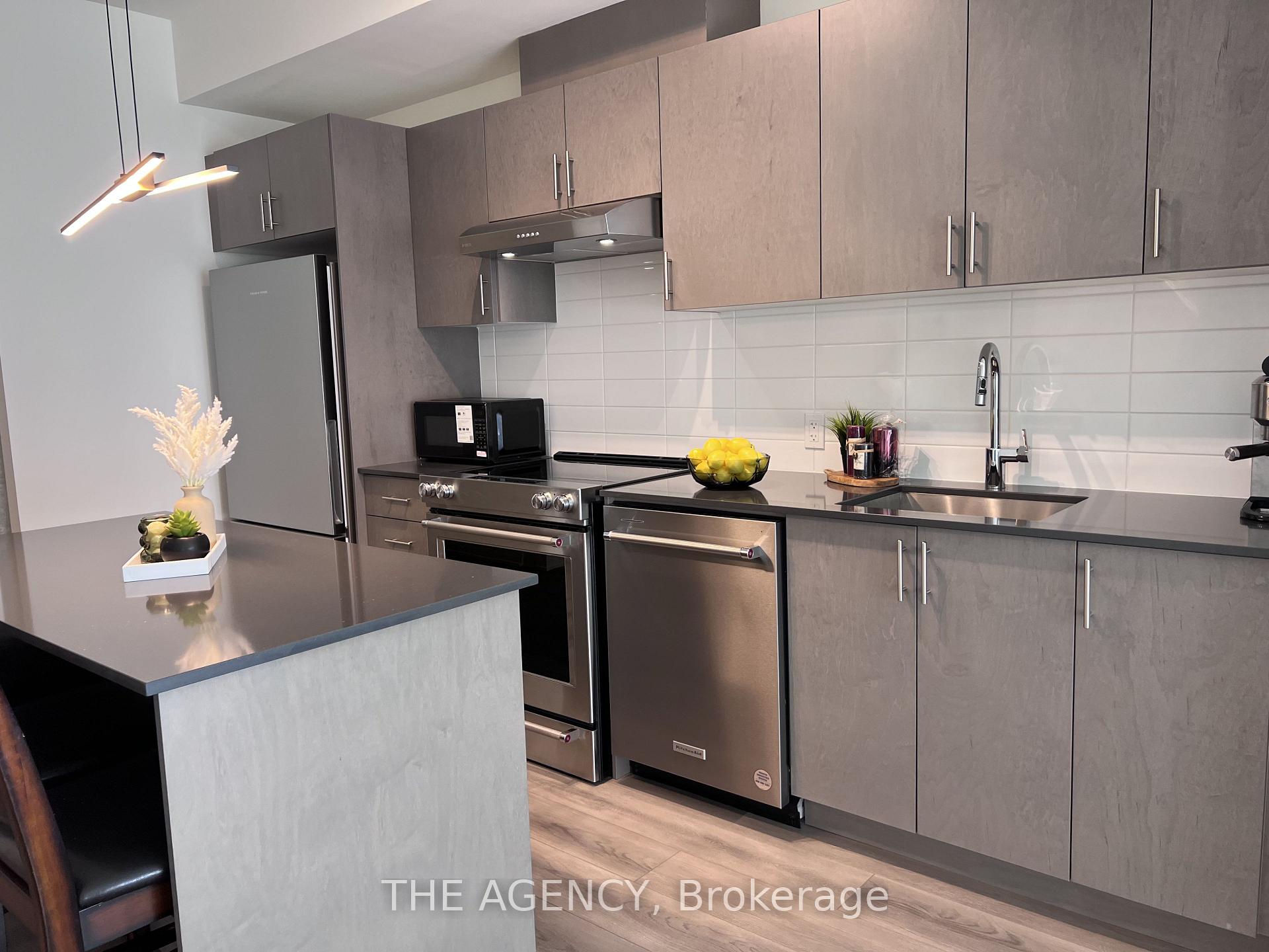 Photo 3 of Unit 1404, 8960 Jane Street E, Vaughan, Vellore Village — HOMEH