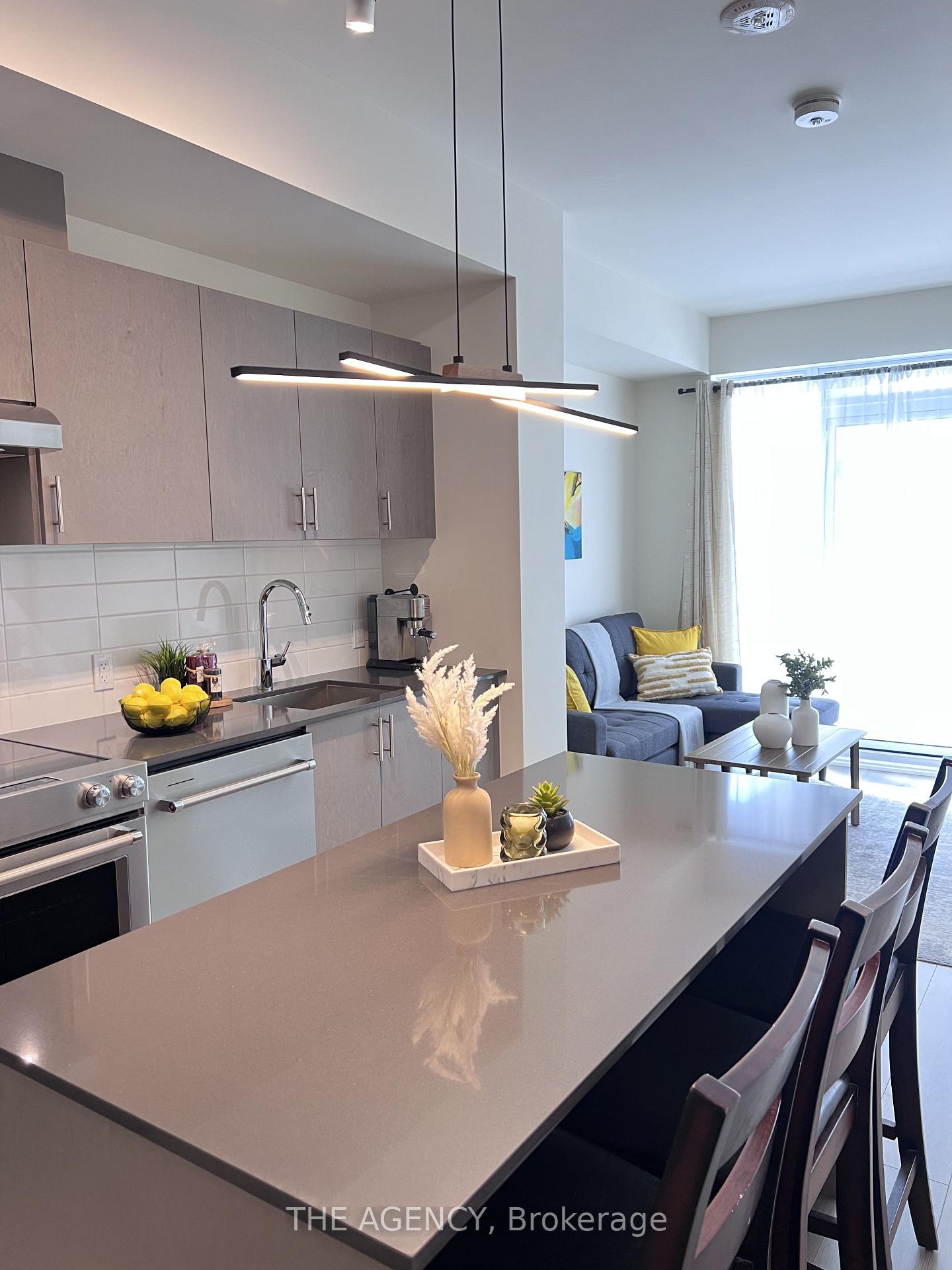 Photo 4 of Unit 1404, 8960 Jane Street E, Vaughan, Vellore Village — HOMEH